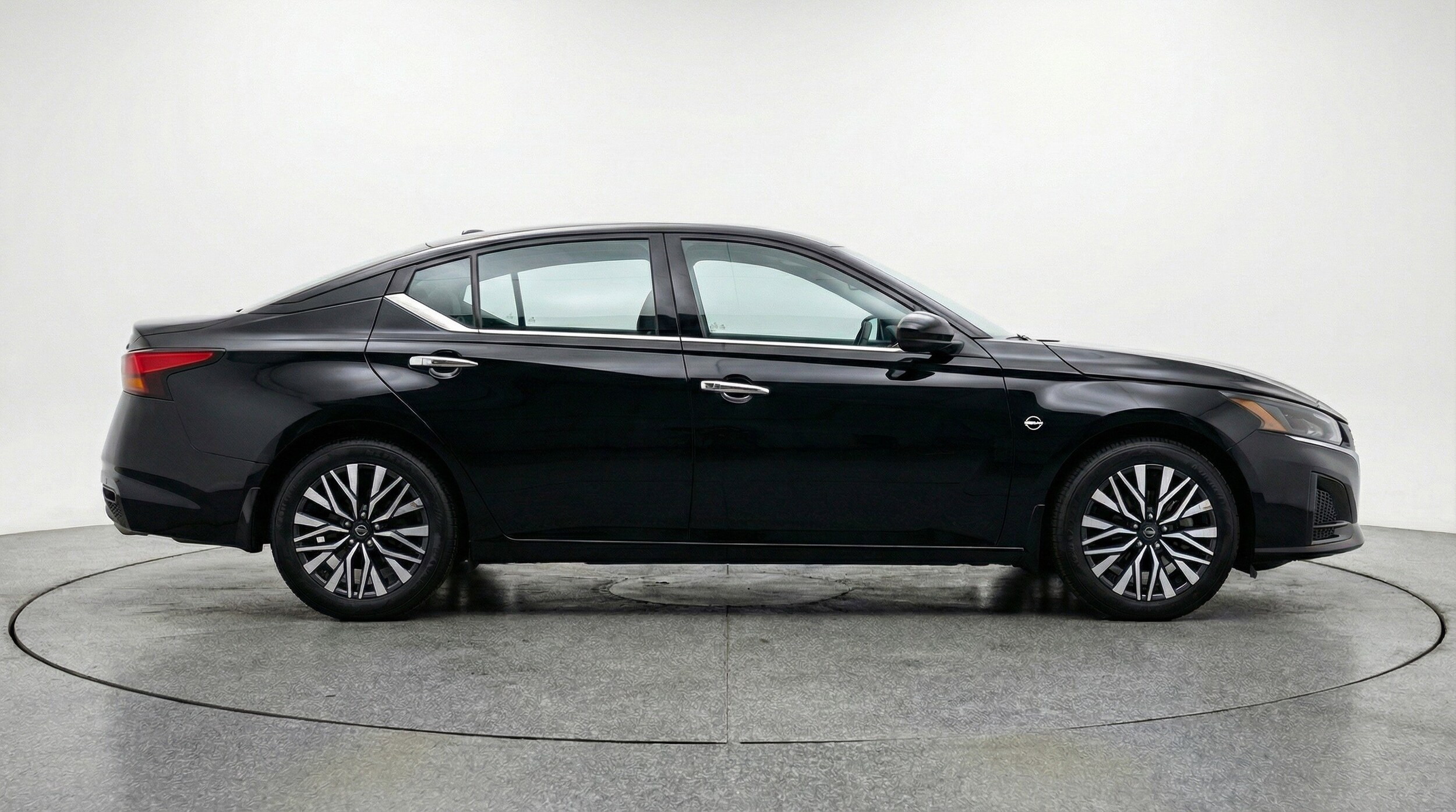 Thumbnail: 2025 Nissan Altima - 11
