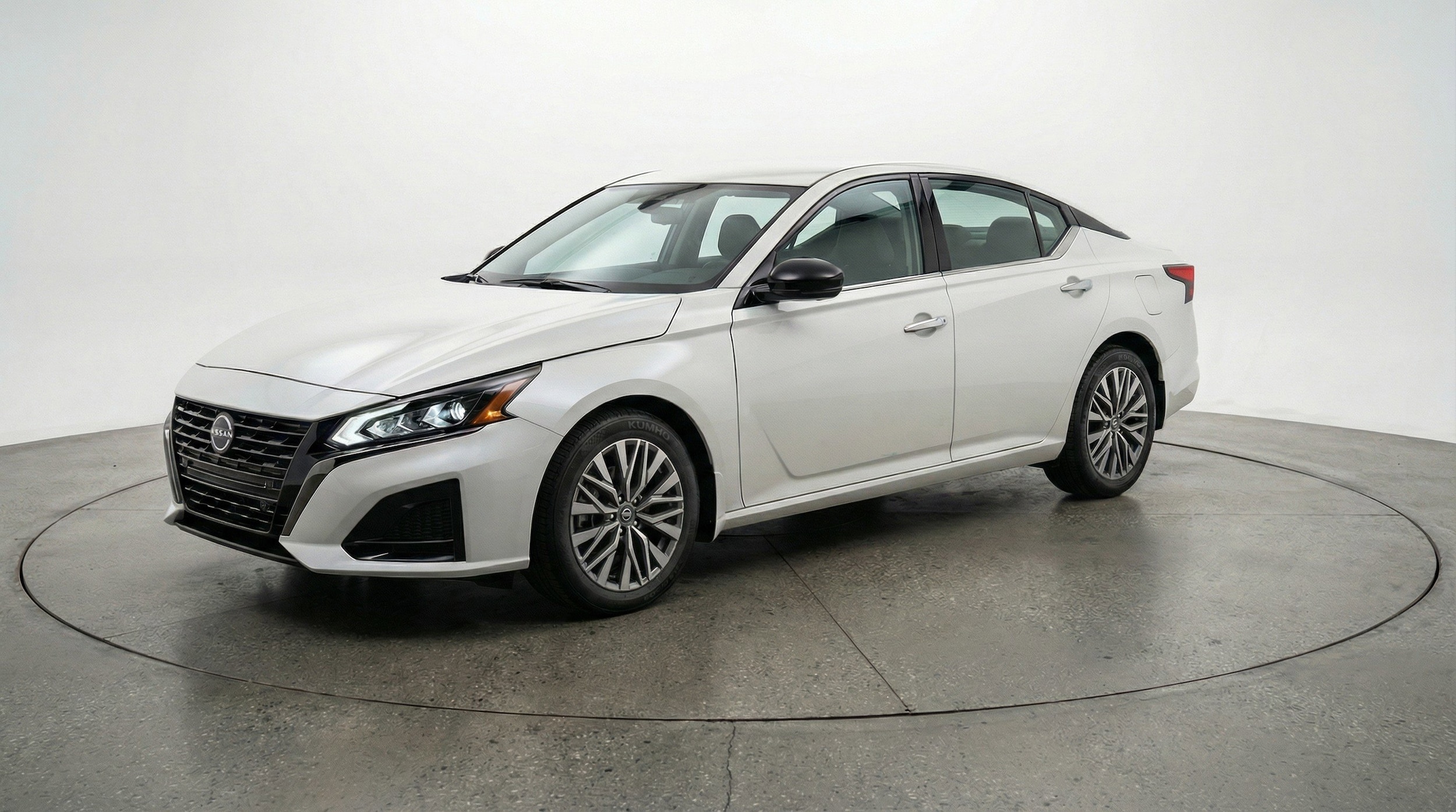Thumbnail: 2025 Nissan Altima - 3