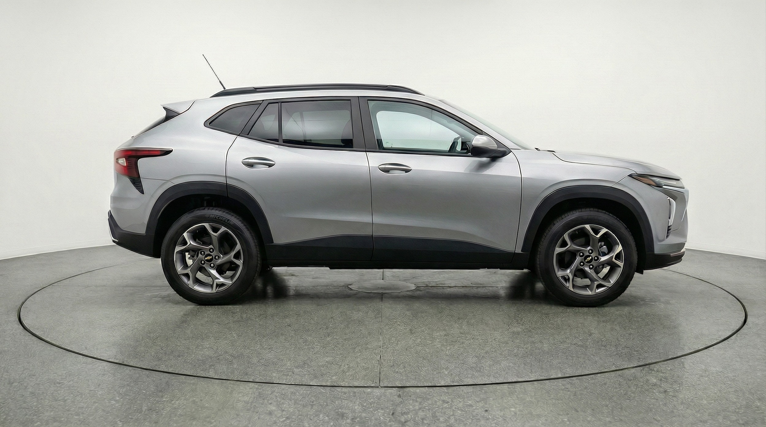 Thumbnail: 2025 Chevrolet Trax - 8