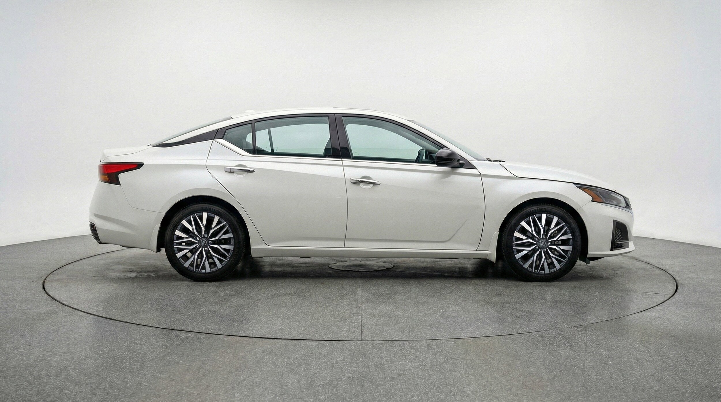 Thumbnail: 2025 Nissan Altima - 11