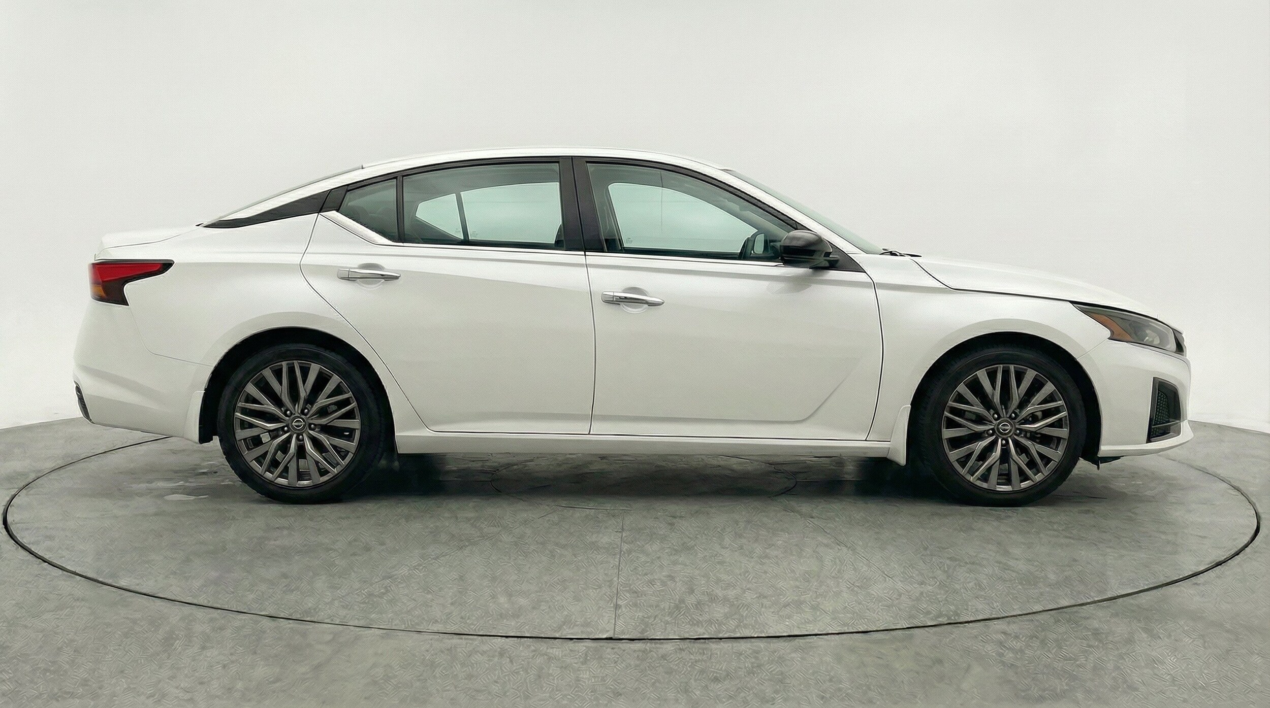 Thumbnail: 2025 Nissan Altima - 11