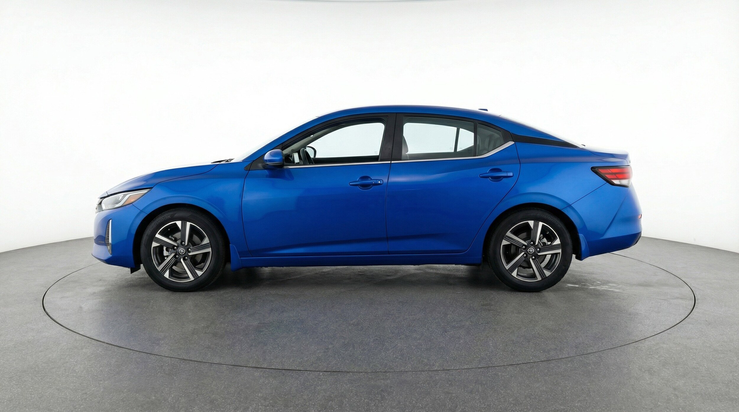 Thumbnail: 2025 Nissan Sentra - 5