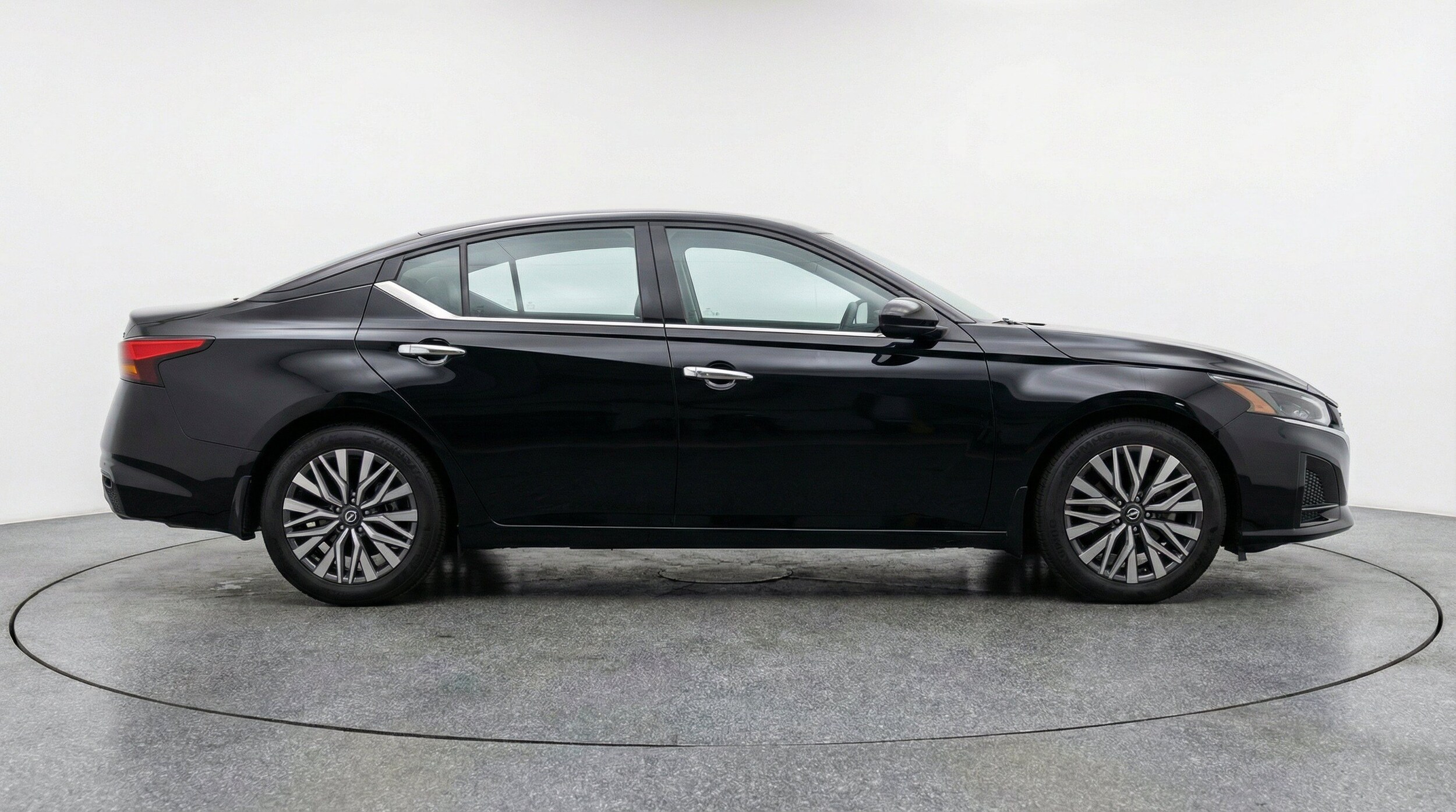 Thumbnail: 2025 Nissan Altima - 11