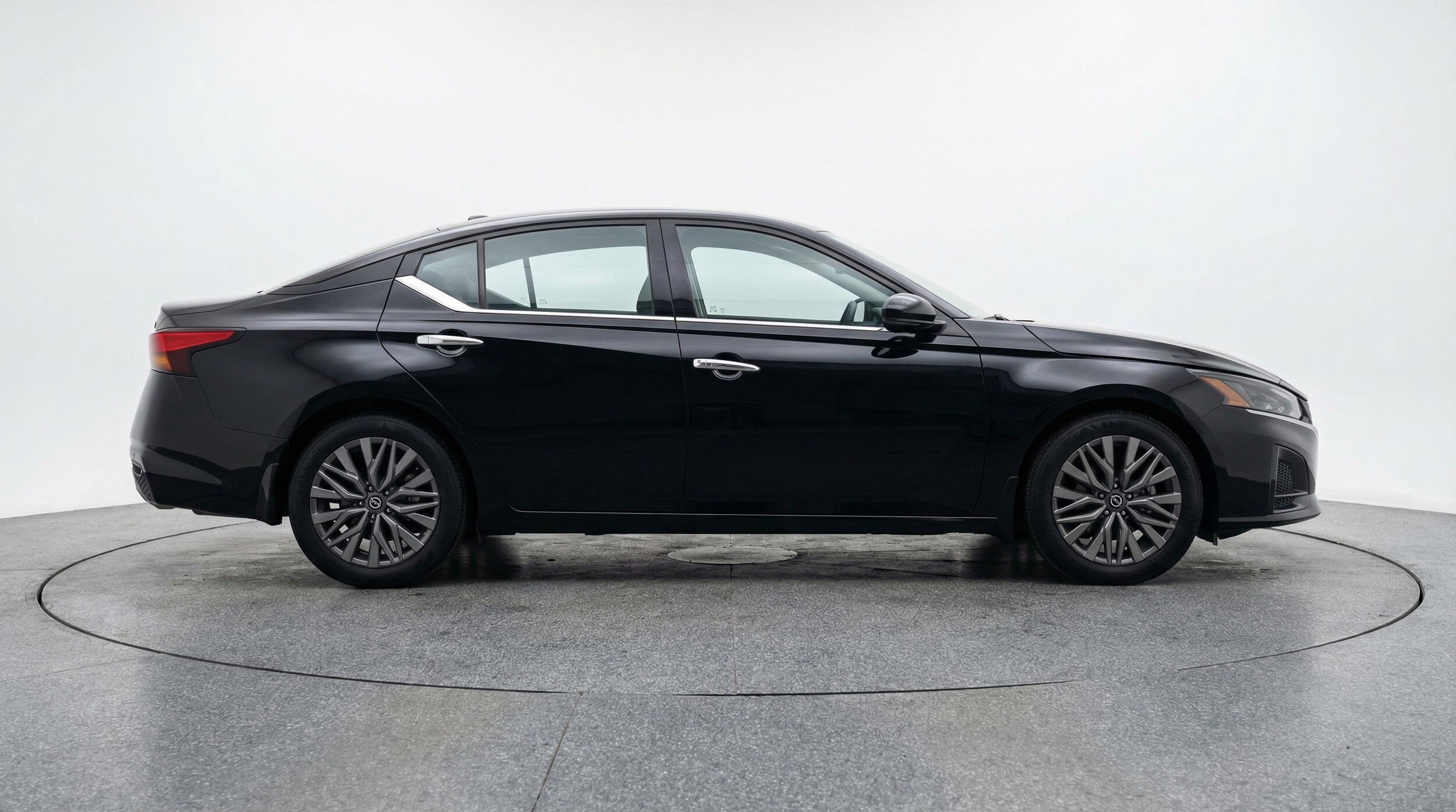 Thumbnail: 2025 Nissan Altima - 11