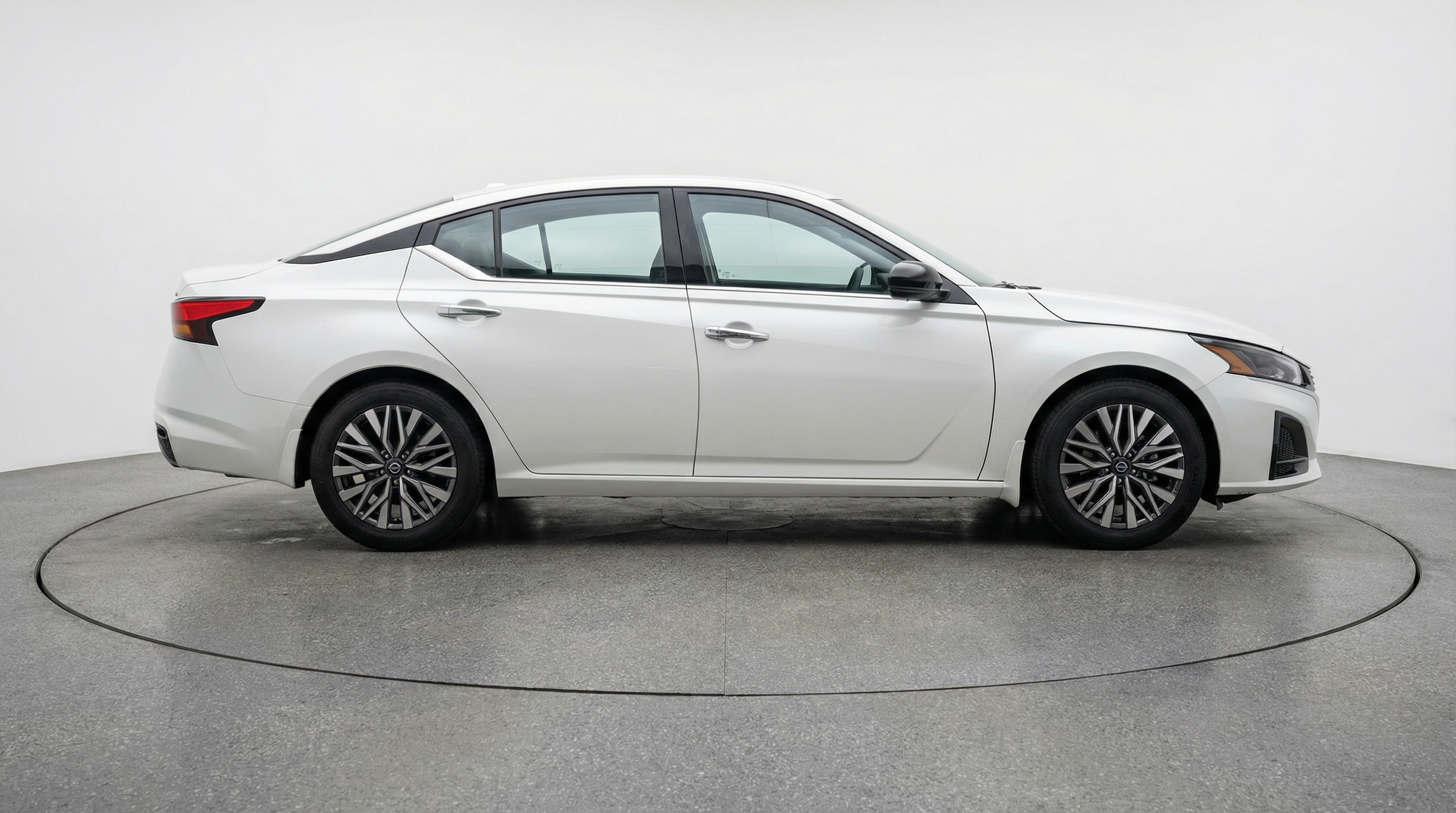 Thumbnail: 2025 Nissan Altima - 8