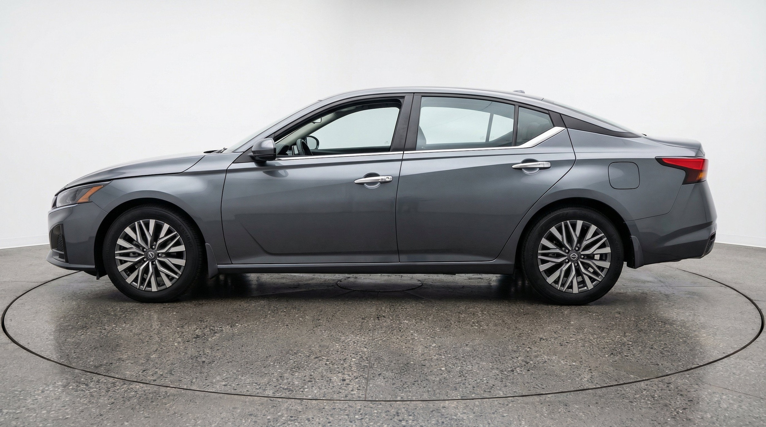 Thumbnail: 2025 Nissan Altima - 5