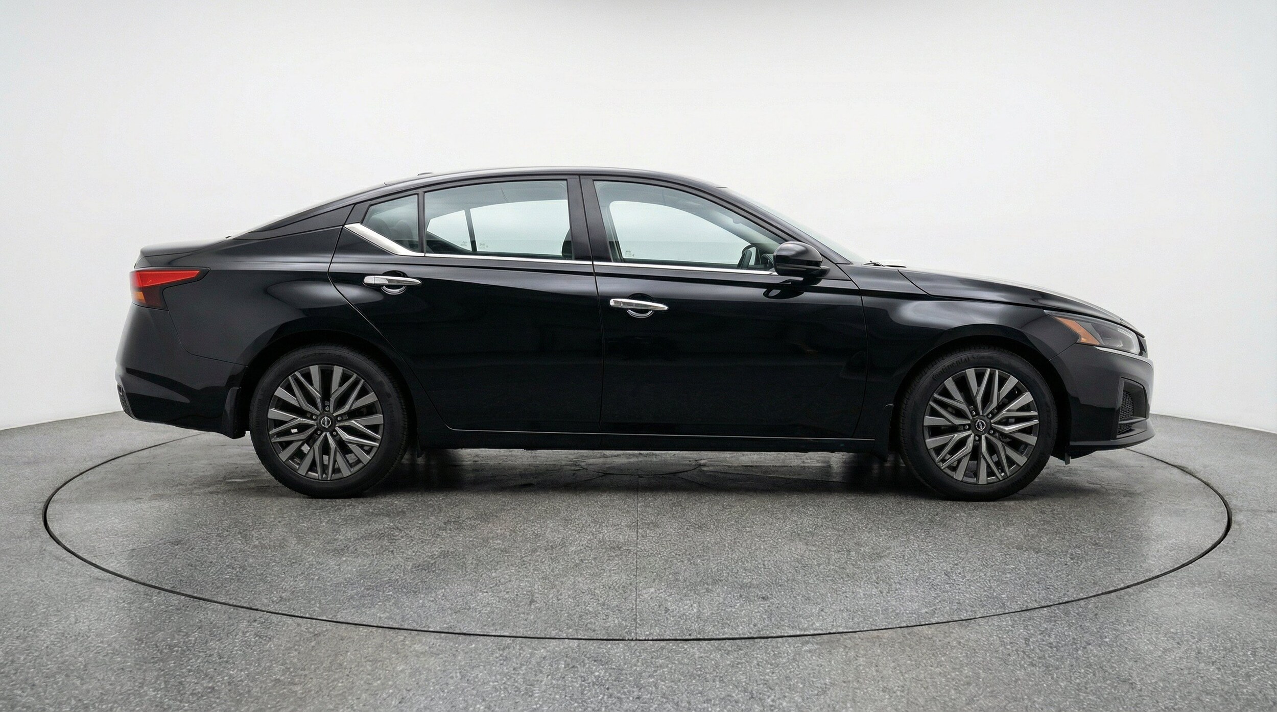 Thumbnail: 2025 Nissan Altima - 10