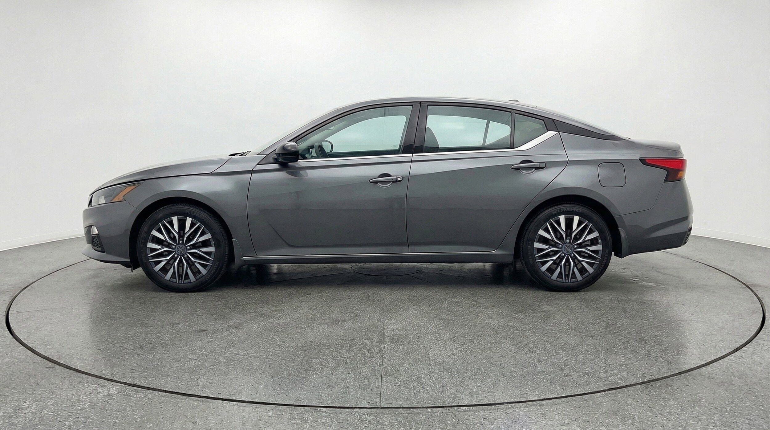 Thumbnail: 2025 Nissan Altima - 5