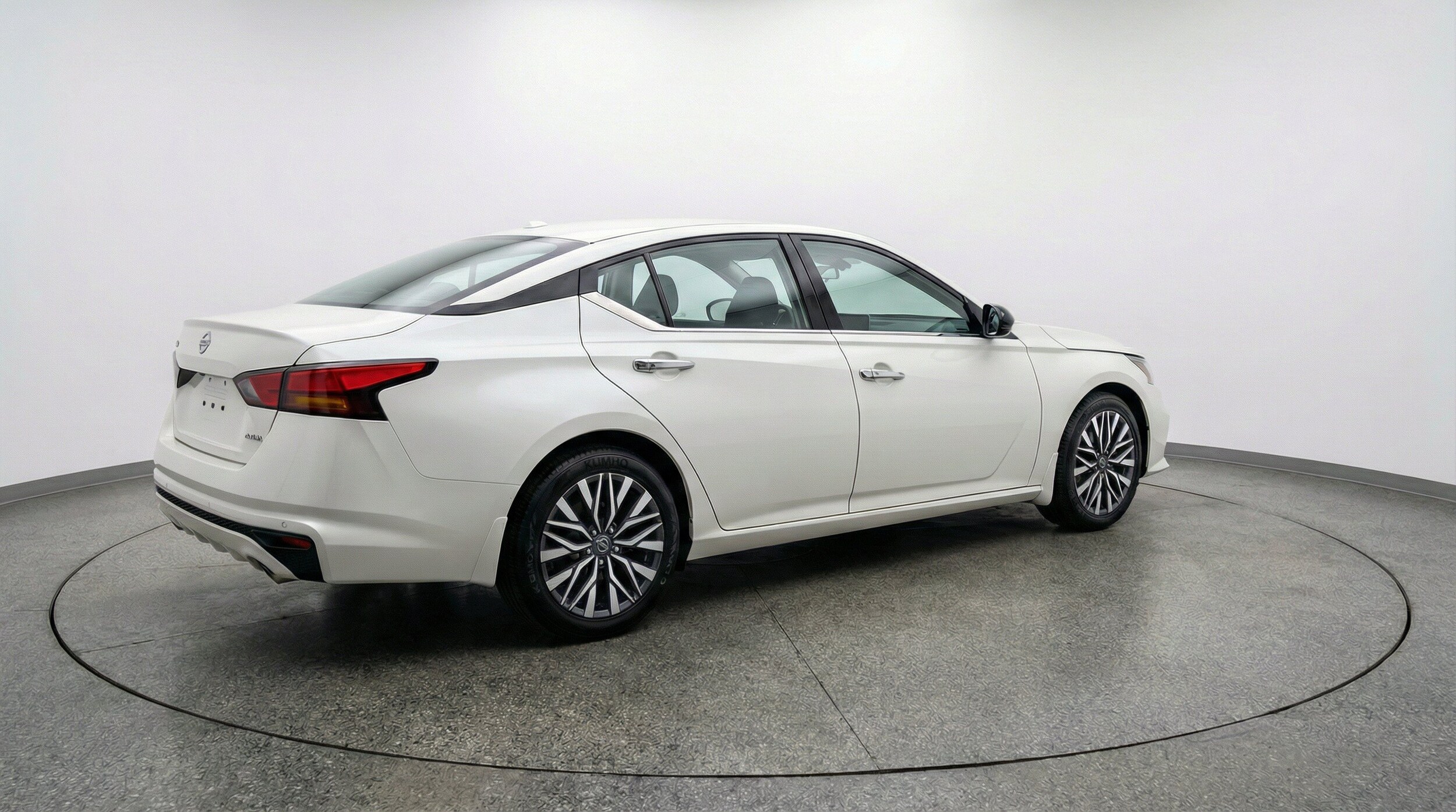 Thumbnail: 2025 Nissan Altima - 9