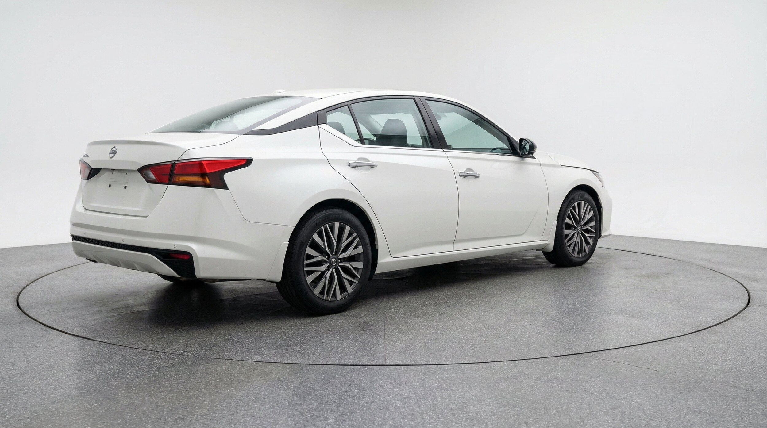 Thumbnail: 2025 Nissan Altima - 9