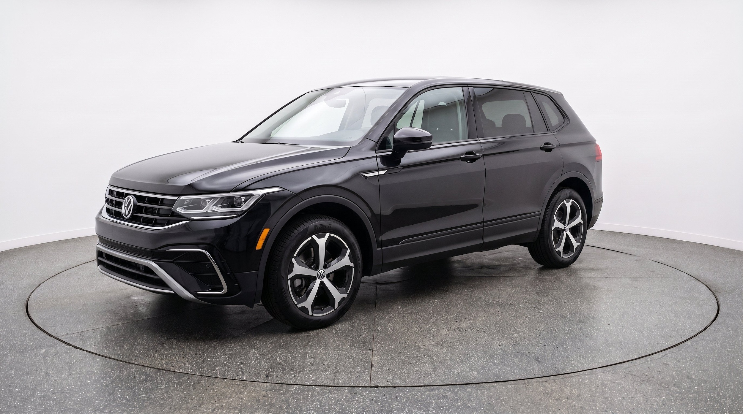 Thumbnail: 2026 Volkswagen Tiguan - 3