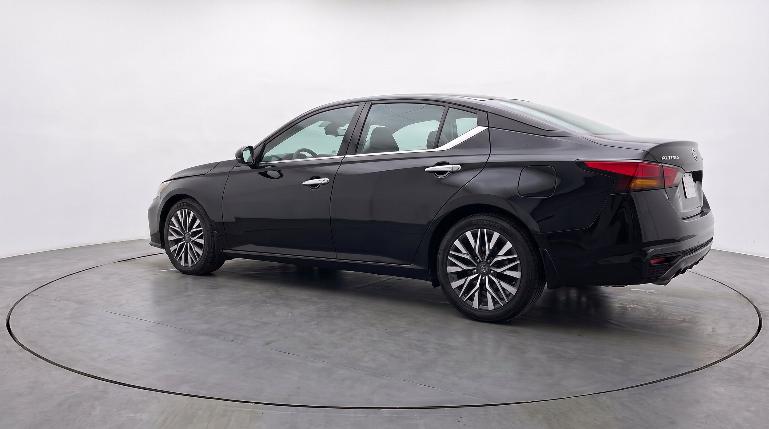 Thumbnail: 2025 Nissan Altima - 6