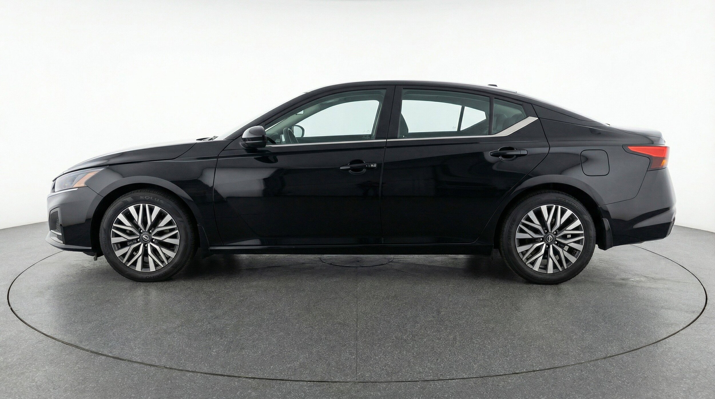 Thumbnail: 2025 Nissan Altima - 5