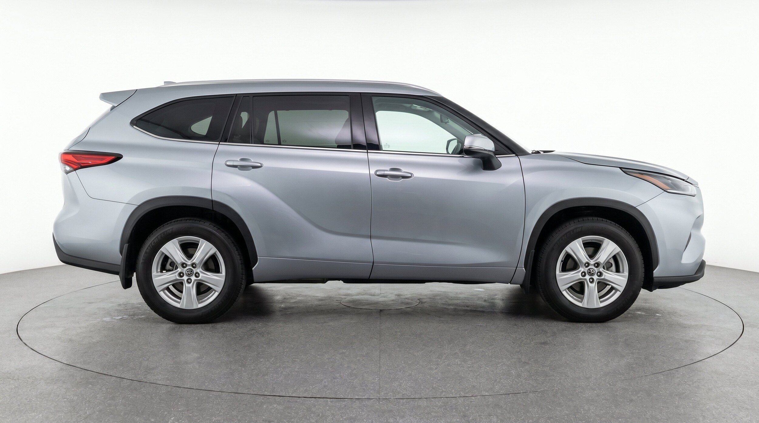 Thumbnail: 2025 Toyota Highlander - 11