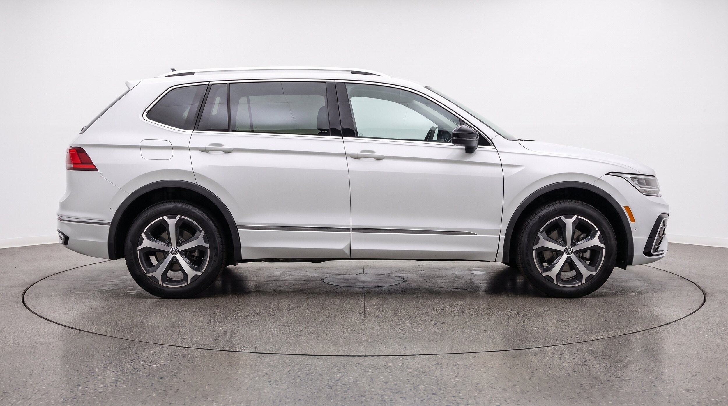 Thumbnail: 2026 Volkswagen Tiguan - 10