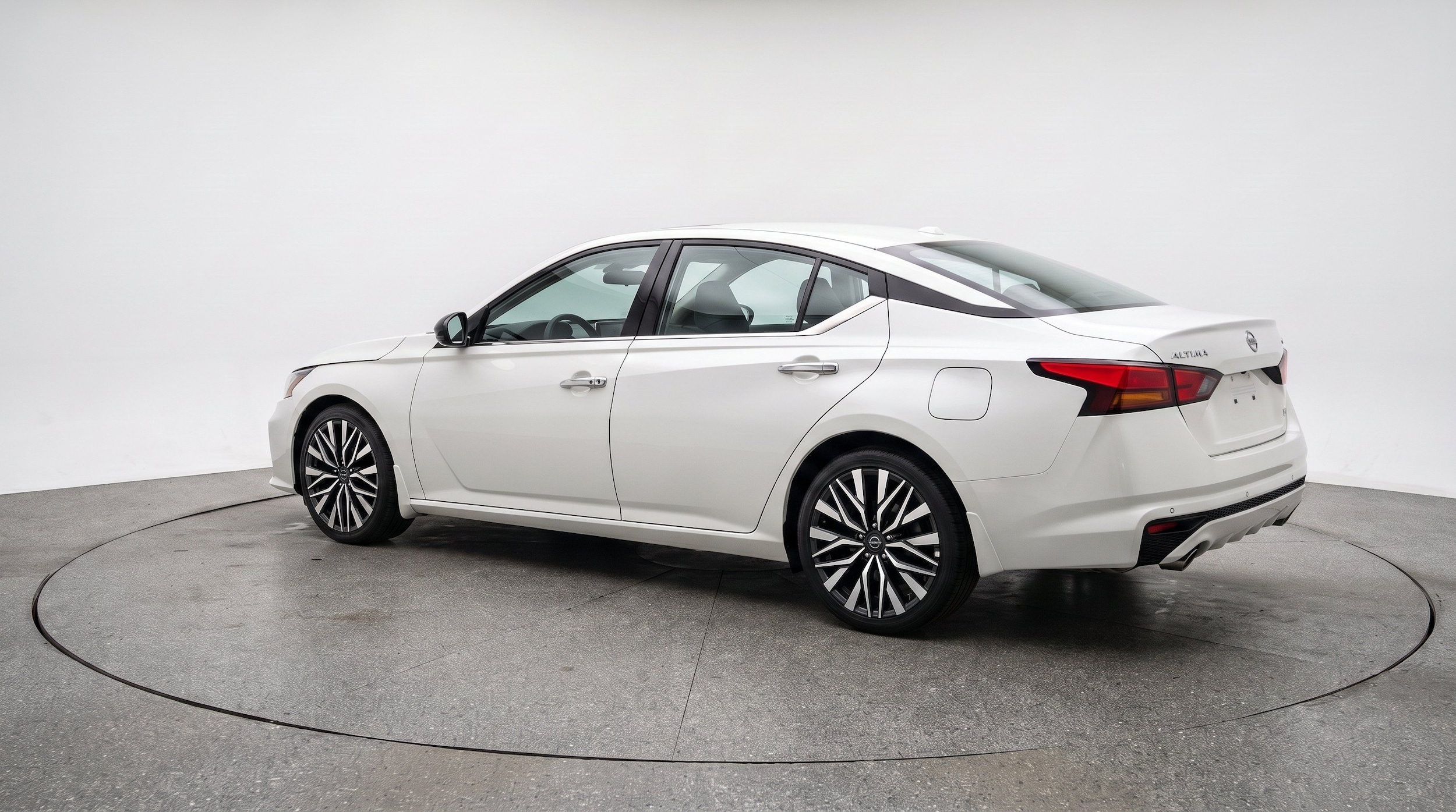 Thumbnail: 2025 Nissan Altima - 6