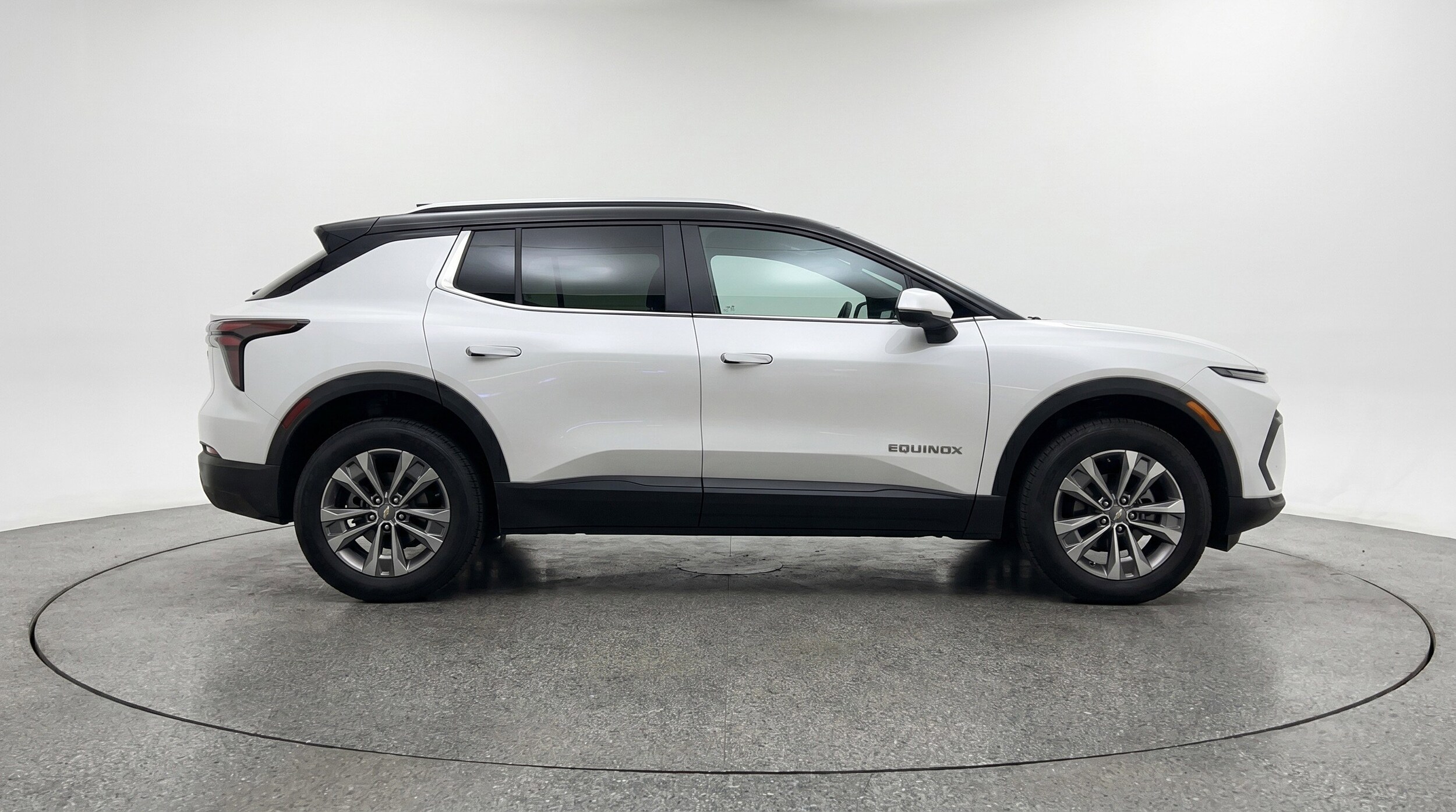 Thumbnail: 2025 Chevrolet Equinox - 11