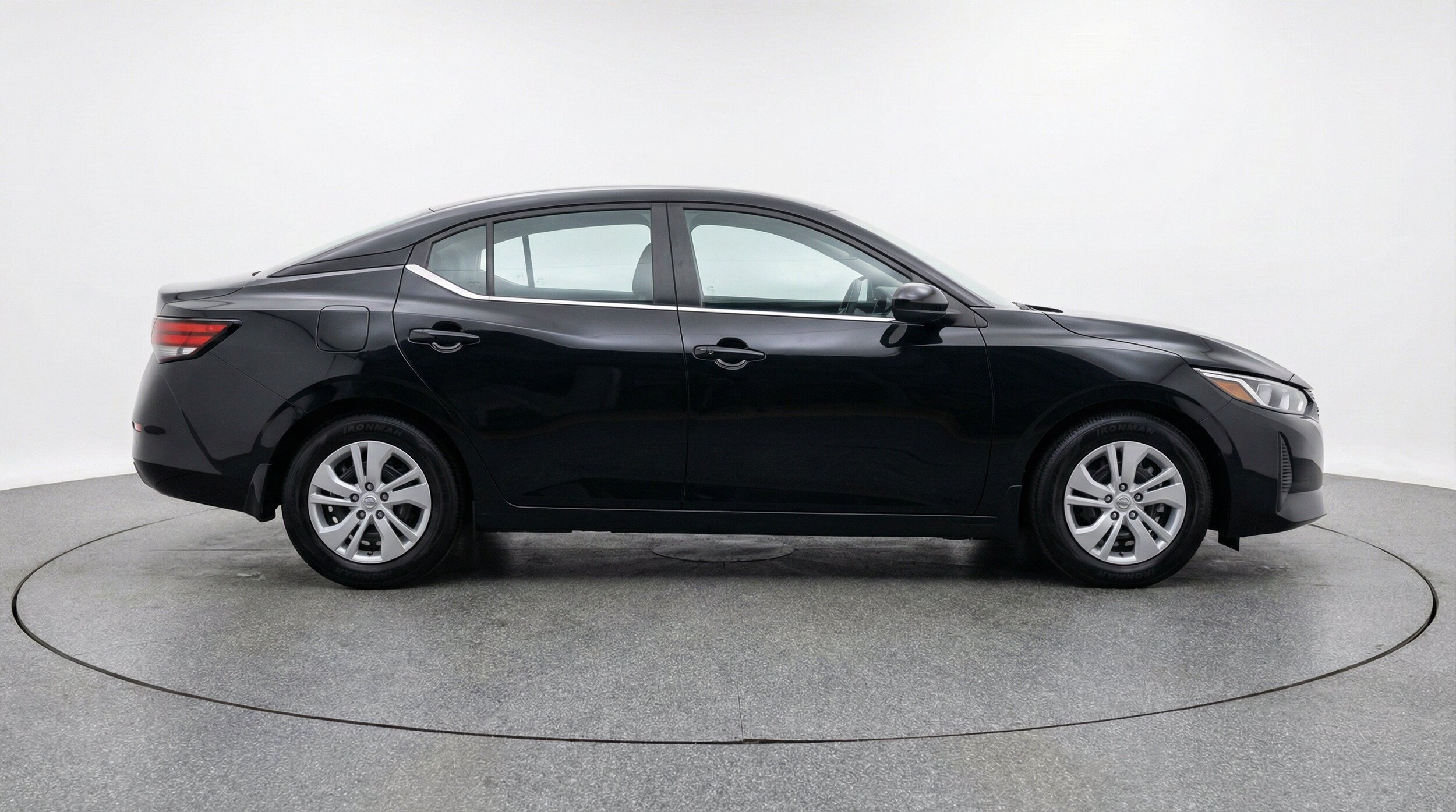 Thumbnail: 2025 Nissan Sentra - 11