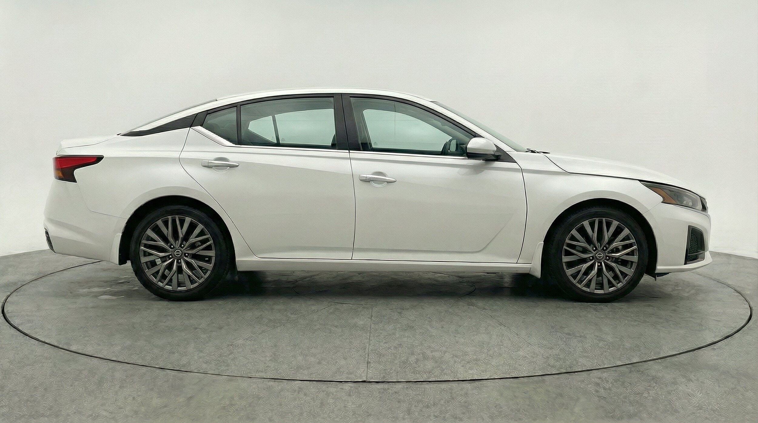 Thumbnail: 2025 Nissan Altima - 11