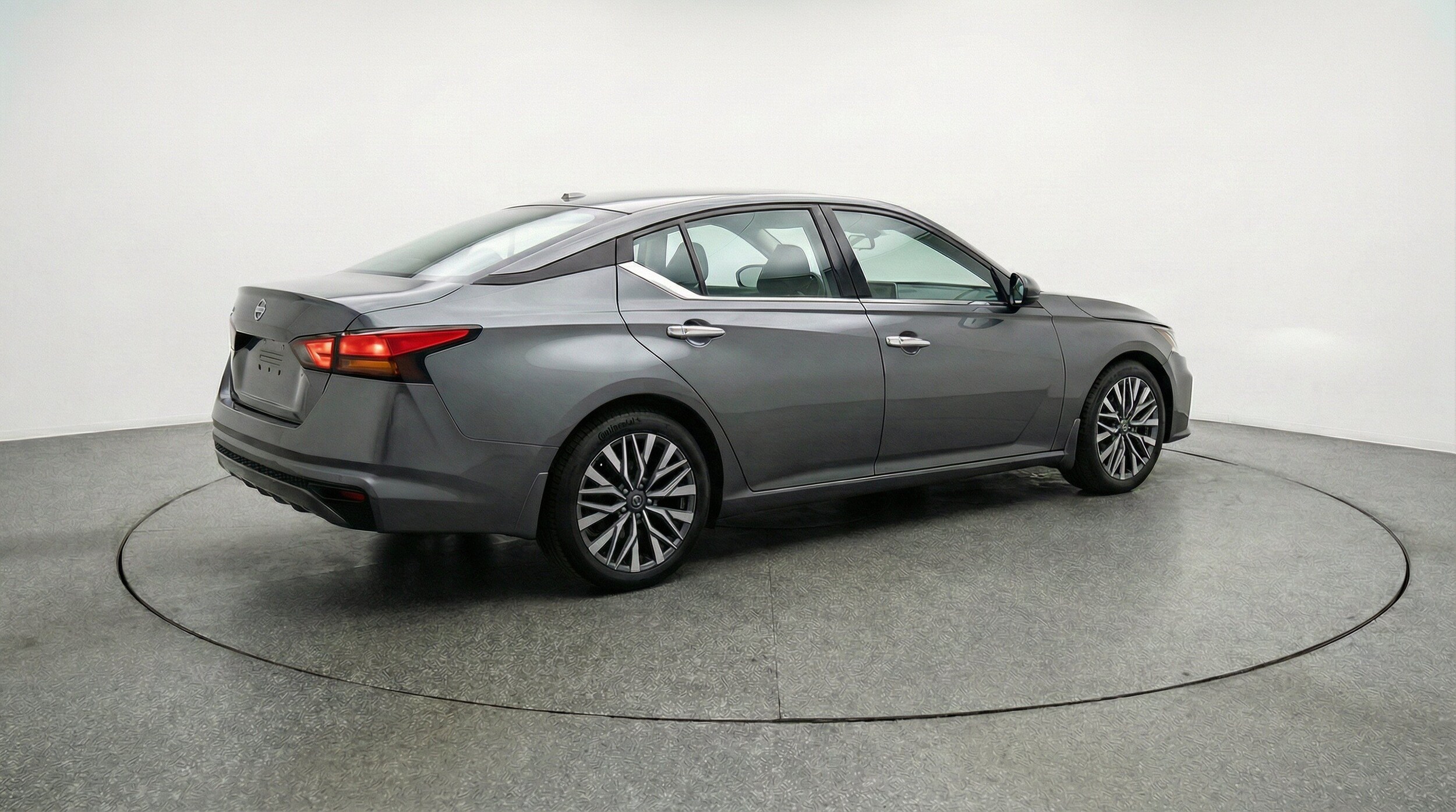 Thumbnail: 2025 Nissan Altima - 9