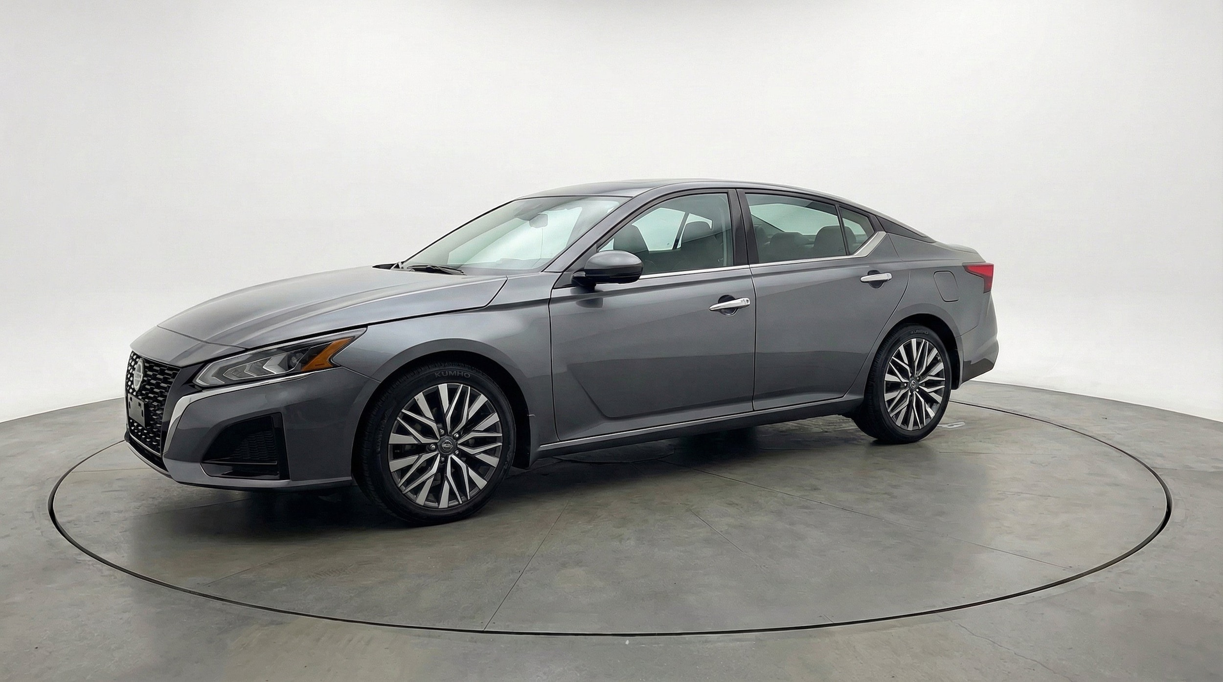 Thumbnail: 2025 Nissan Altima - 3