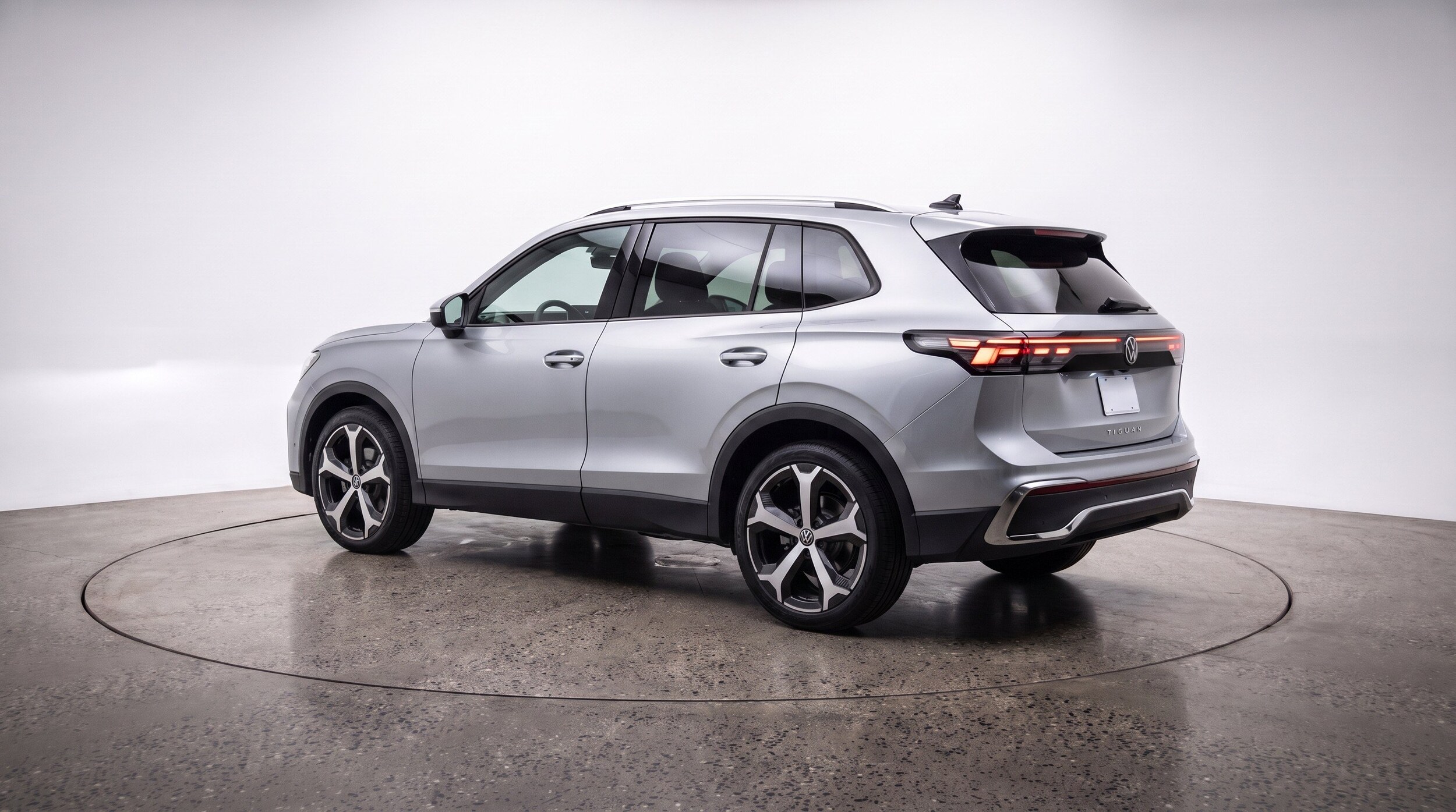 Thumbnail: 2026 Volkswagen Tiguan - 6