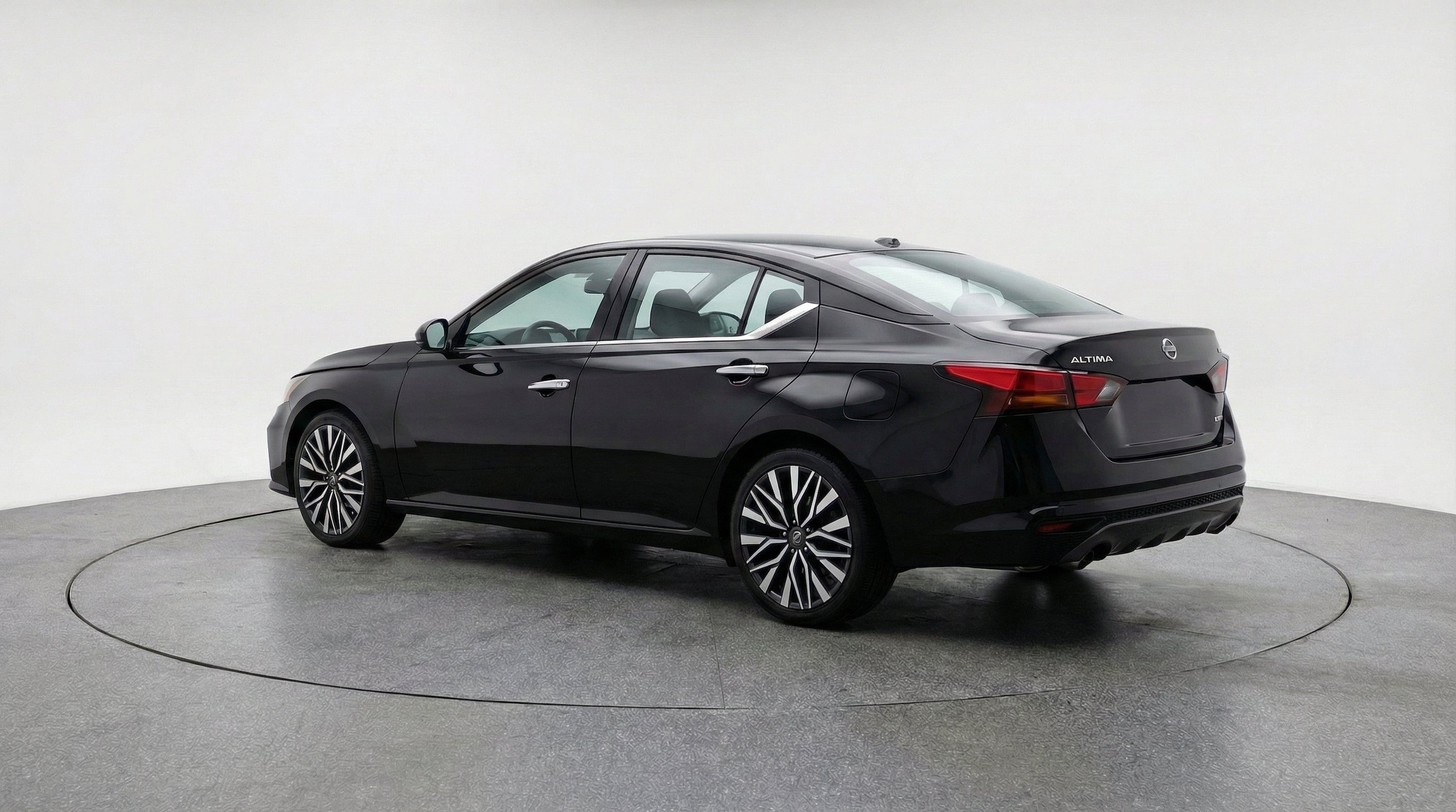 Thumbnail: 2025 Nissan Altima - 6