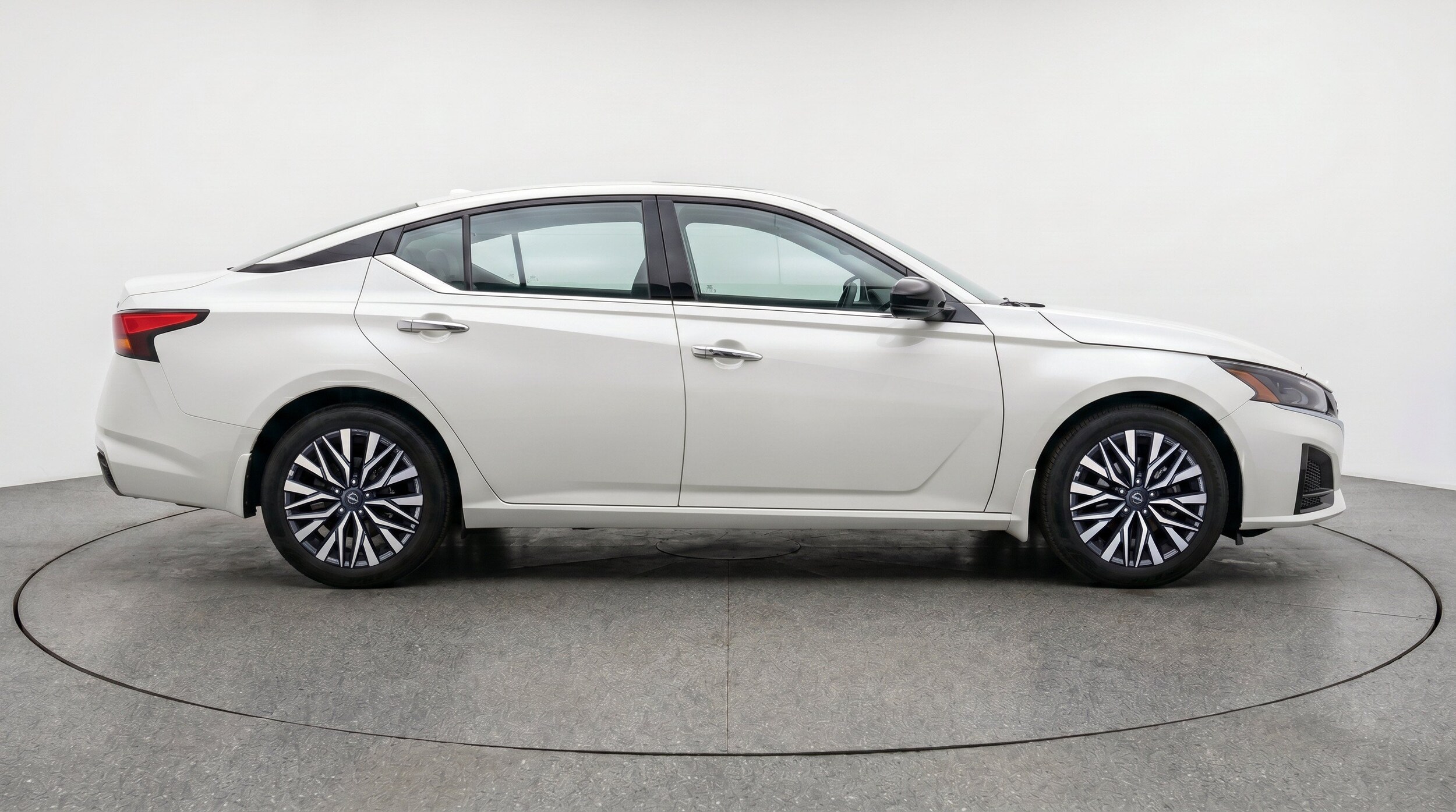 Thumbnail: 2025 Nissan Altima - 10