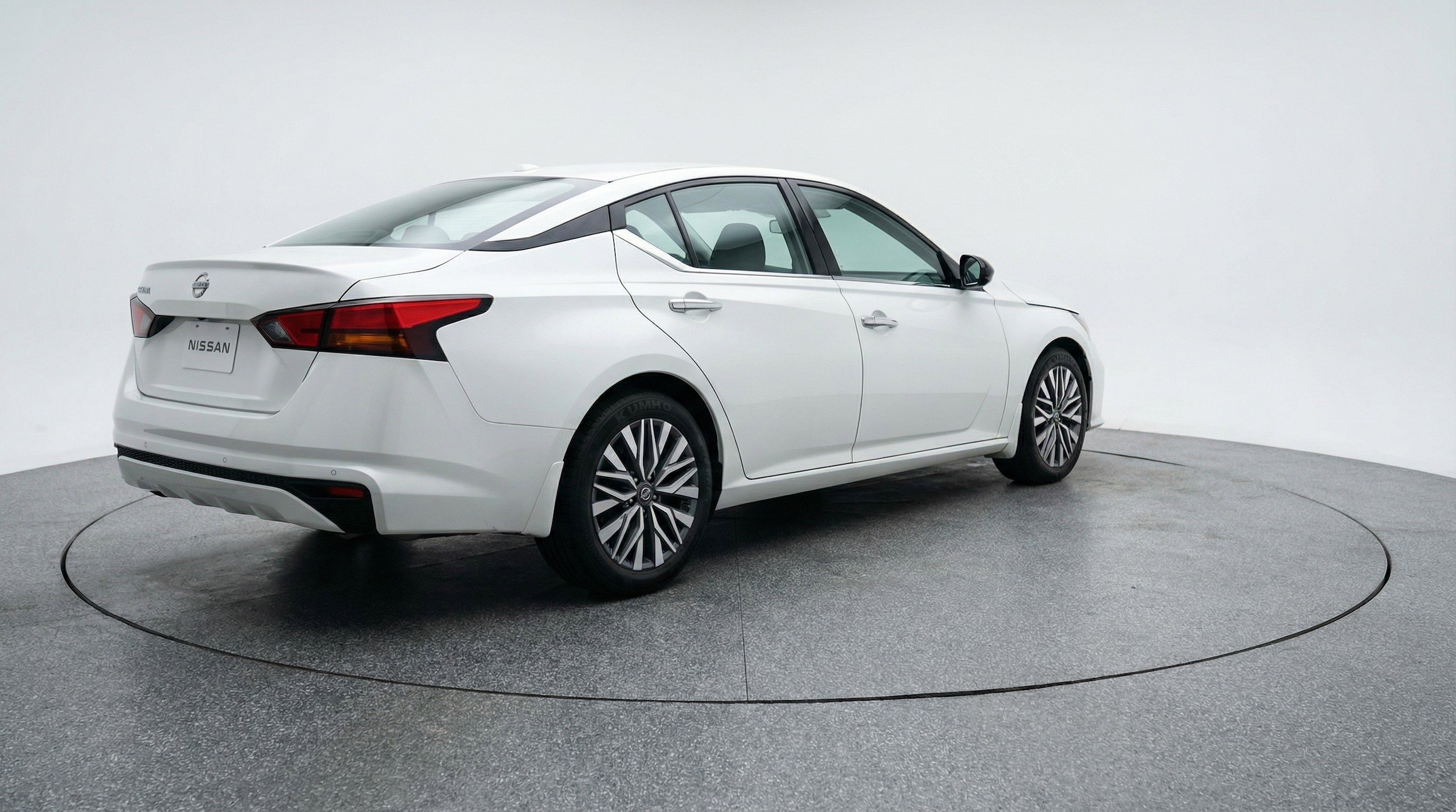 Thumbnail: 2025 Nissan Altima - 9