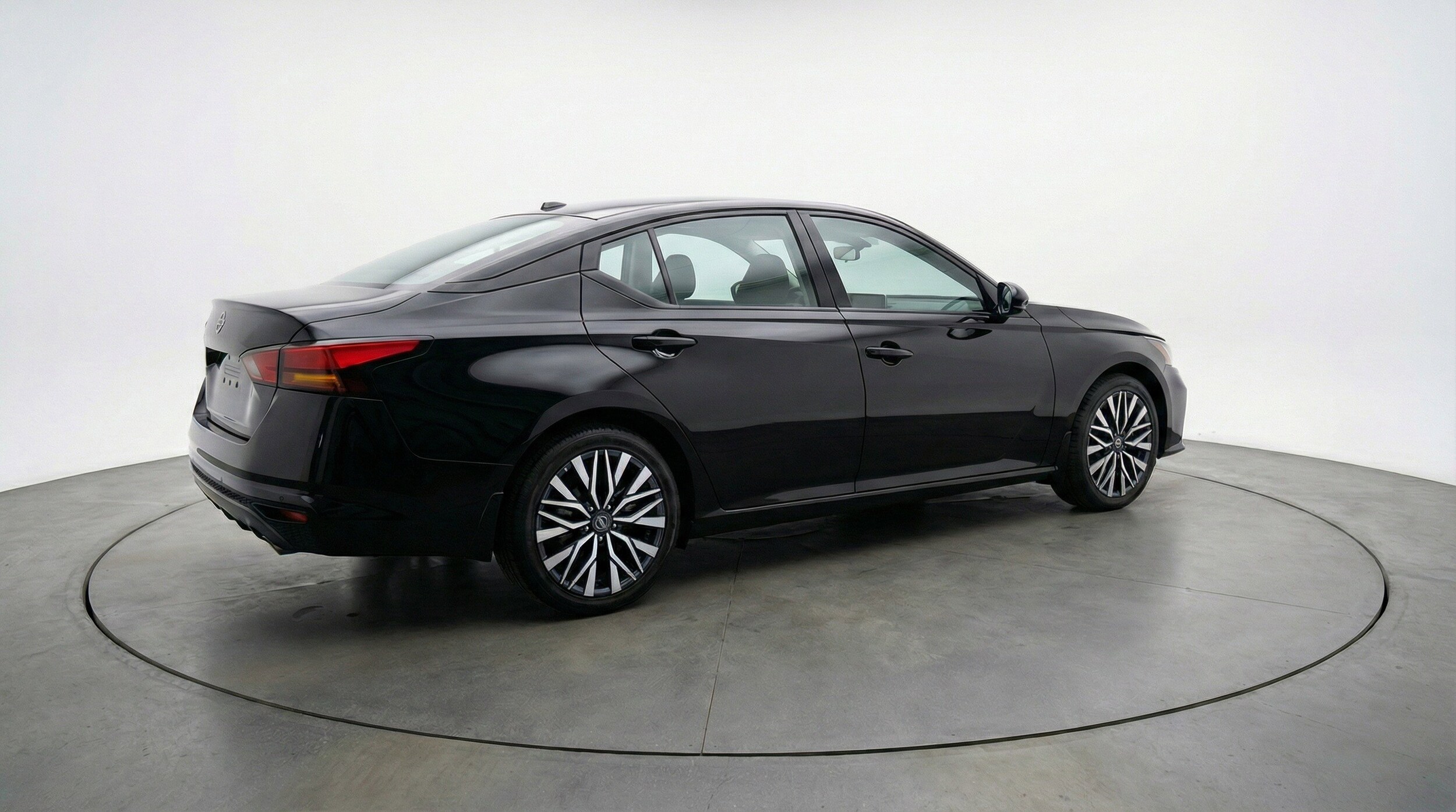 Thumbnail: 2025 Nissan Altima - 9