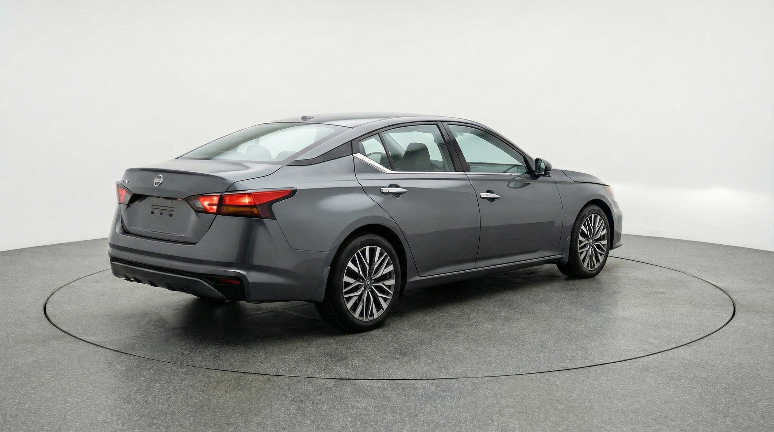 Thumbnail: 2025 Nissan Altima - 9