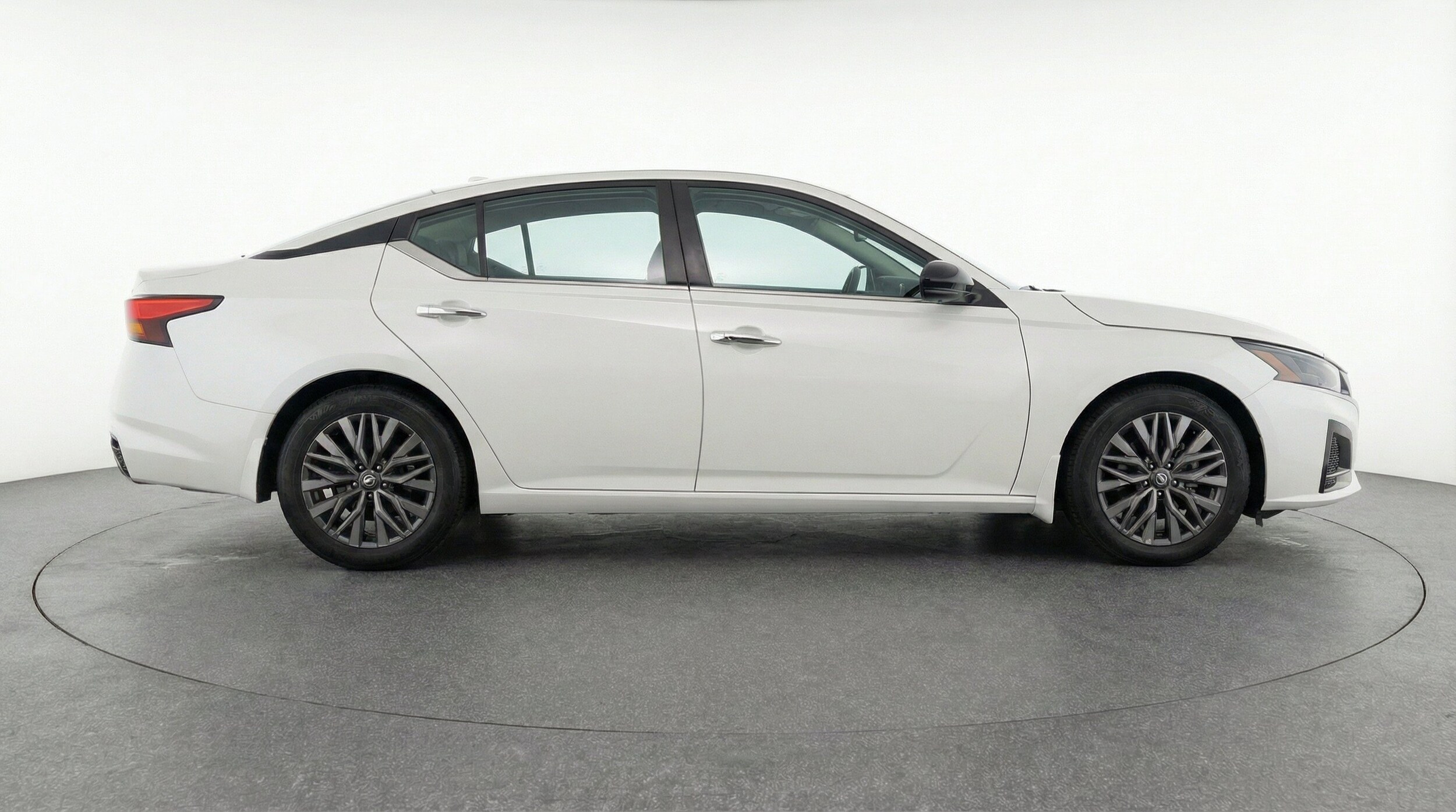 Thumbnail: 2025 Nissan Altima - 10