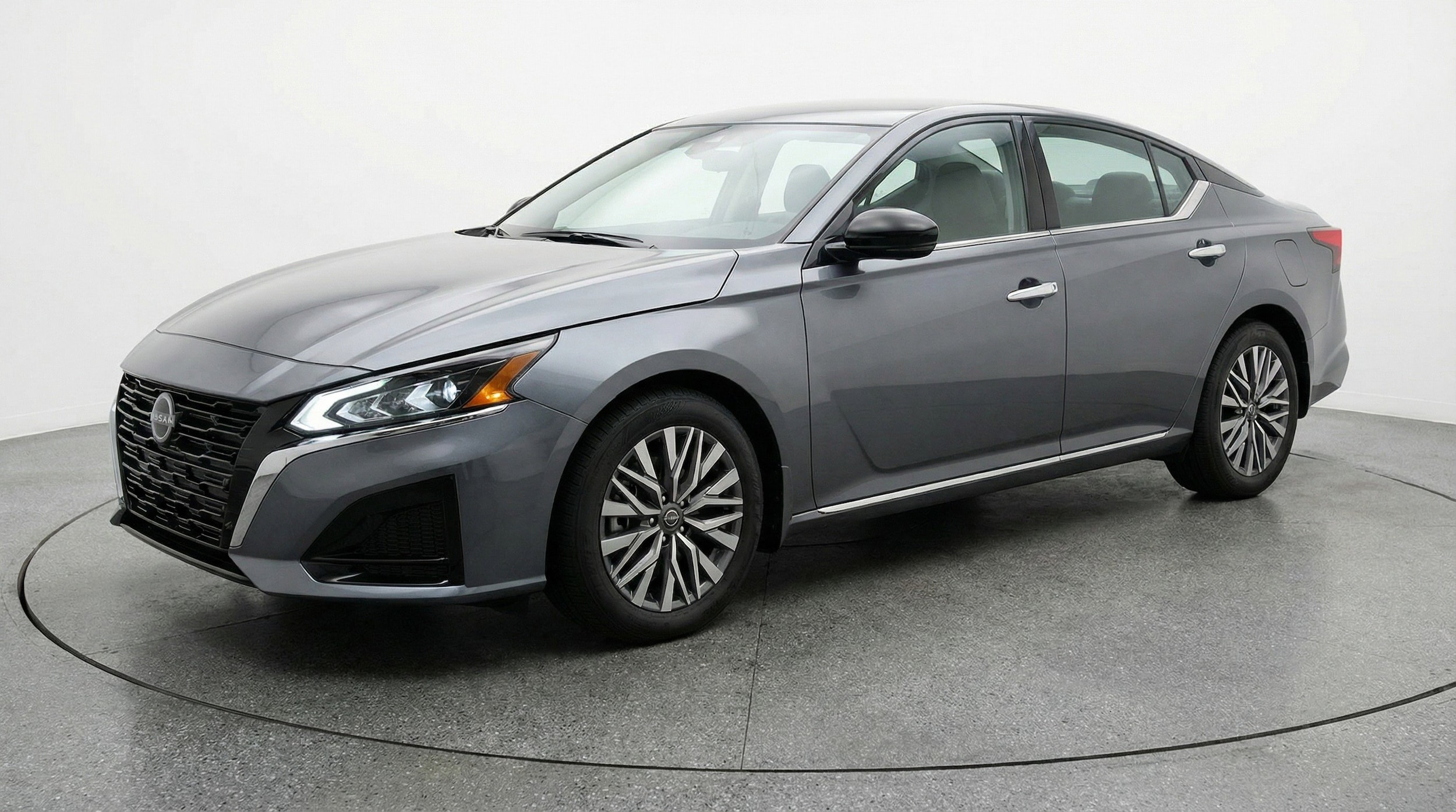 Thumbnail: 2025 Nissan Altima - 3