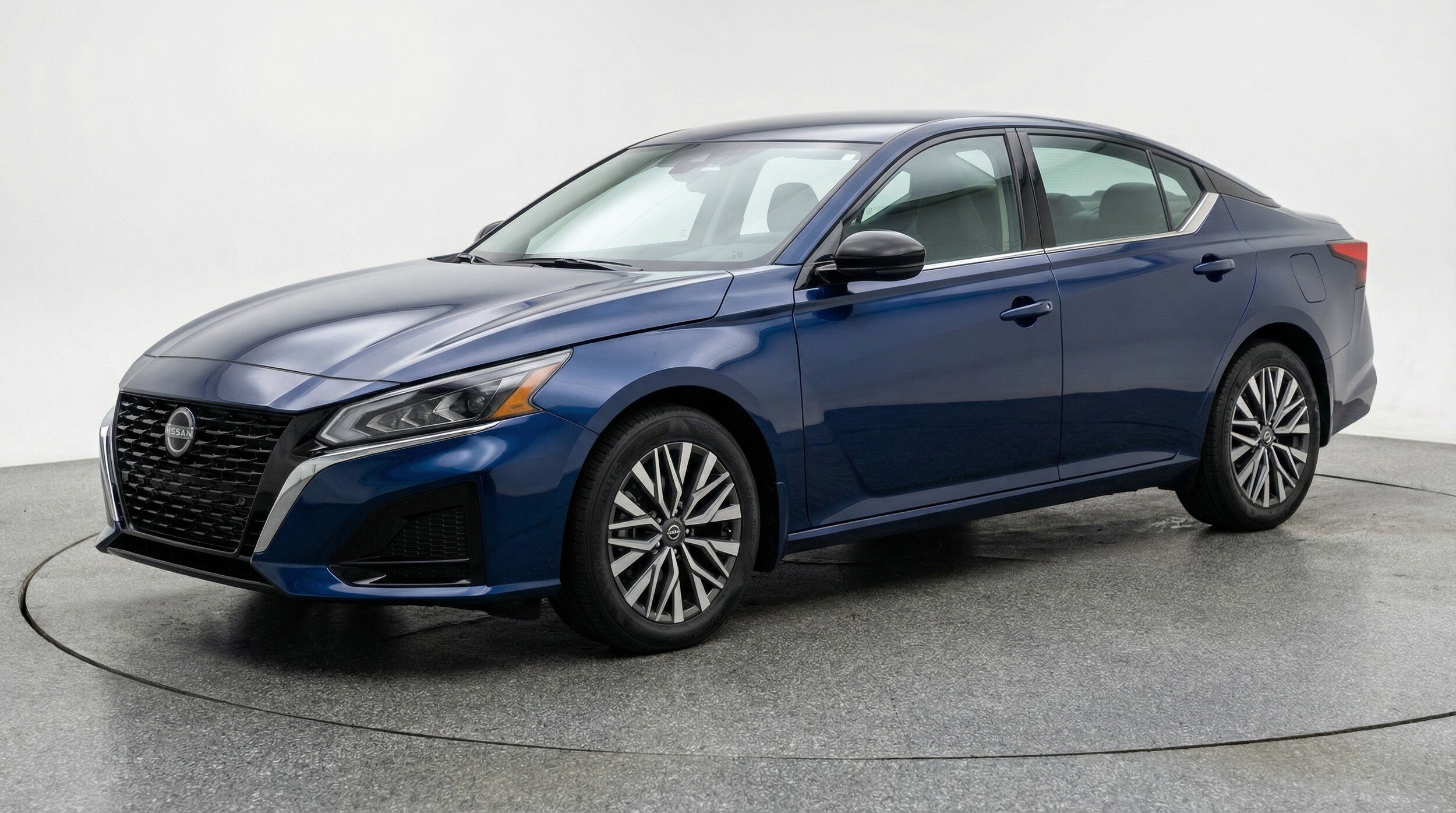 Thumbnail: 2025 Nissan Altima - 3