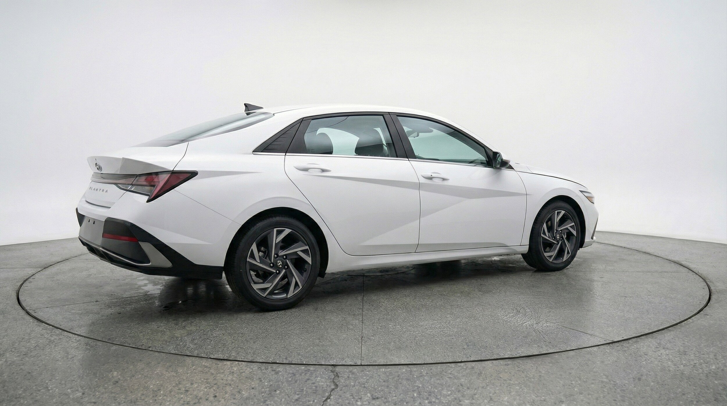 Thumbnail: 2025 Hyundai Elantra - 9