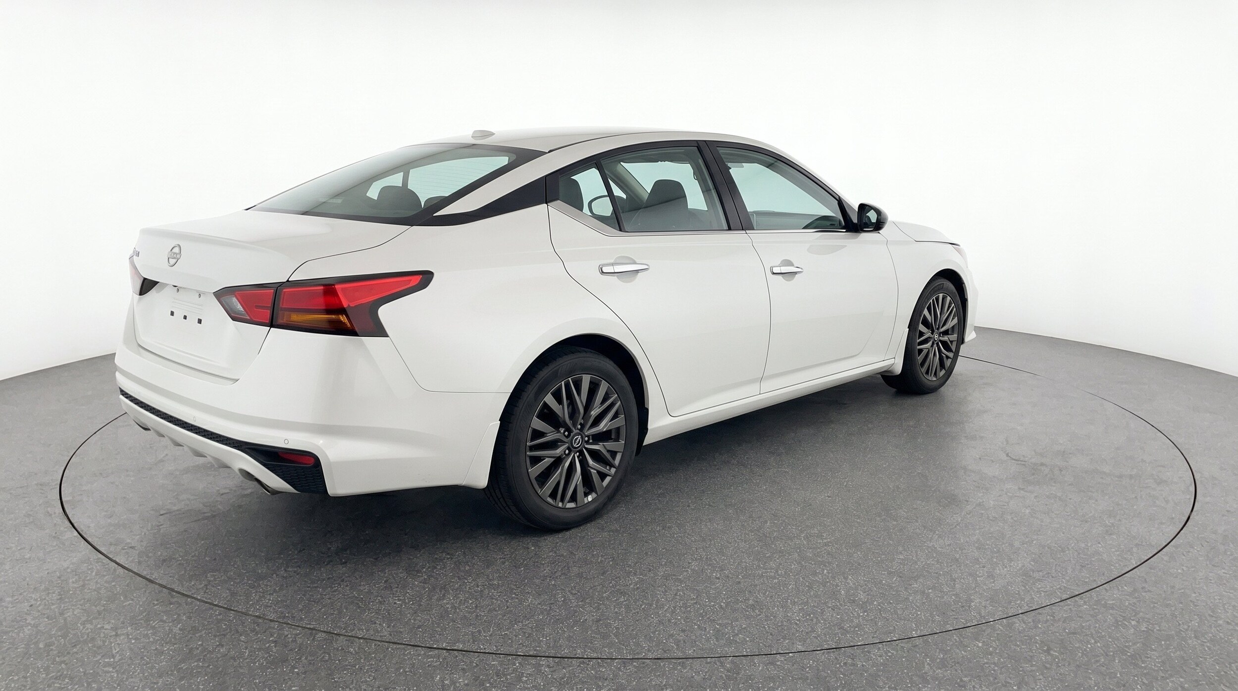 Thumbnail: 2025 Nissan Altima - 9