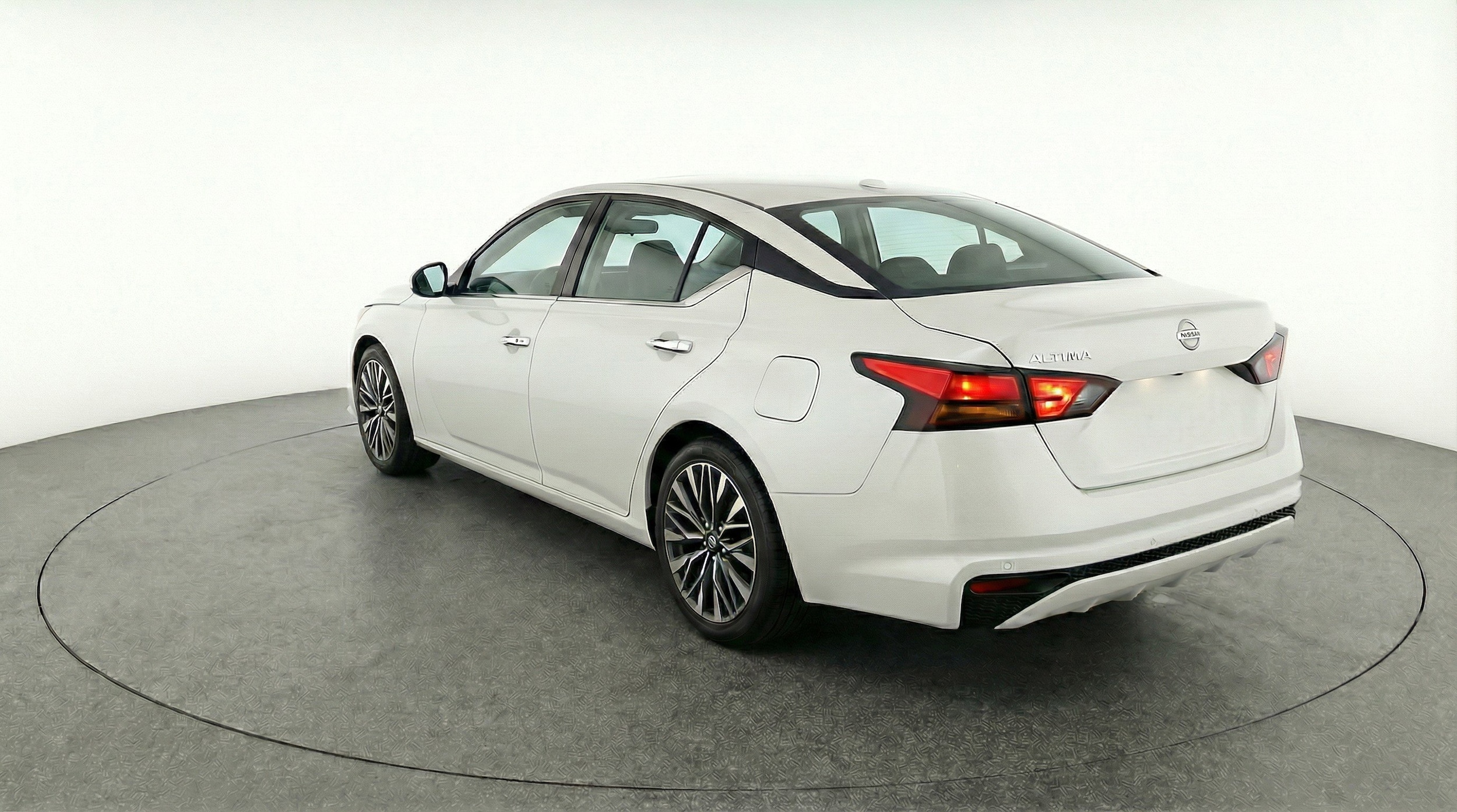 Thumbnail: 2025 Nissan Altima - 6