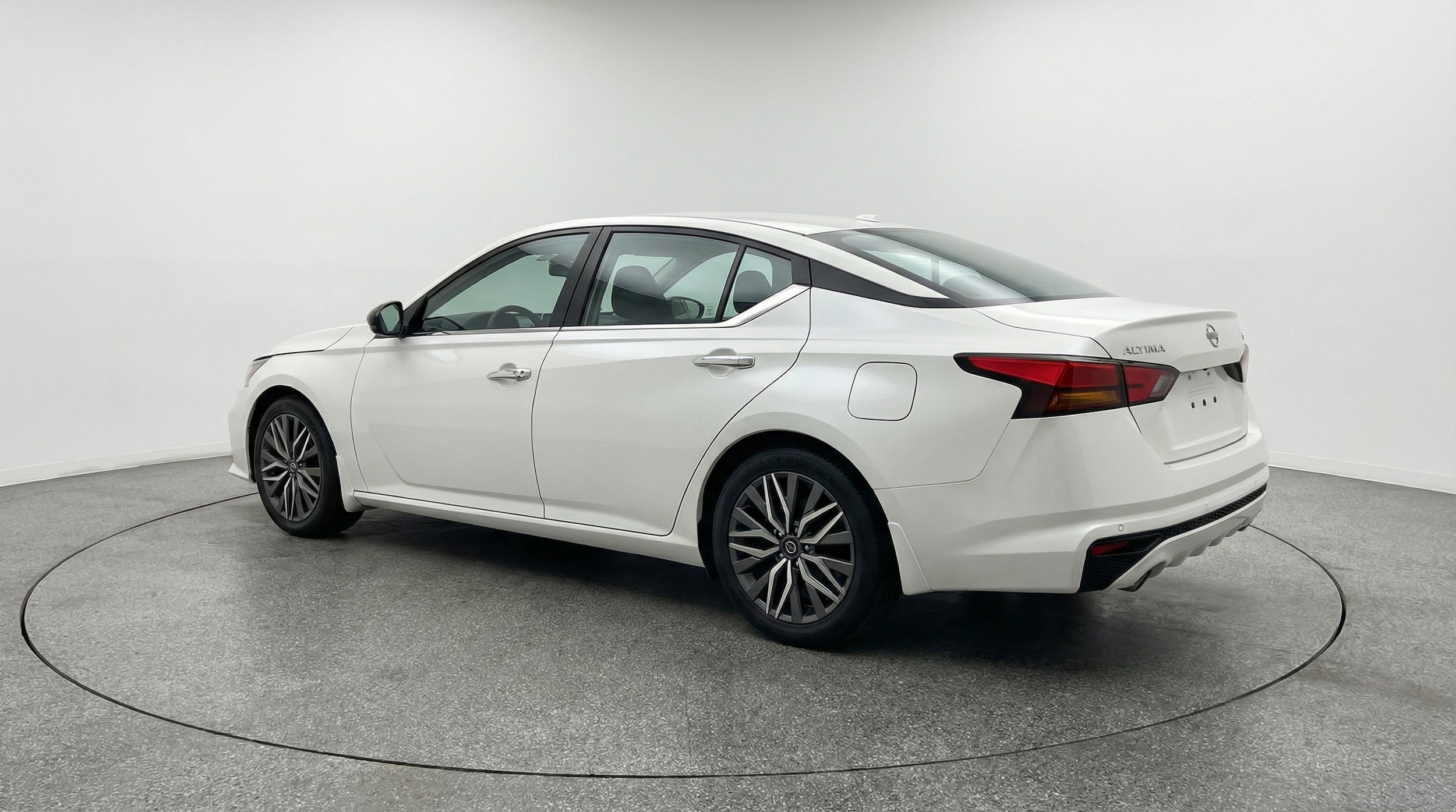 Thumbnail: 2025 Nissan Altima - 6