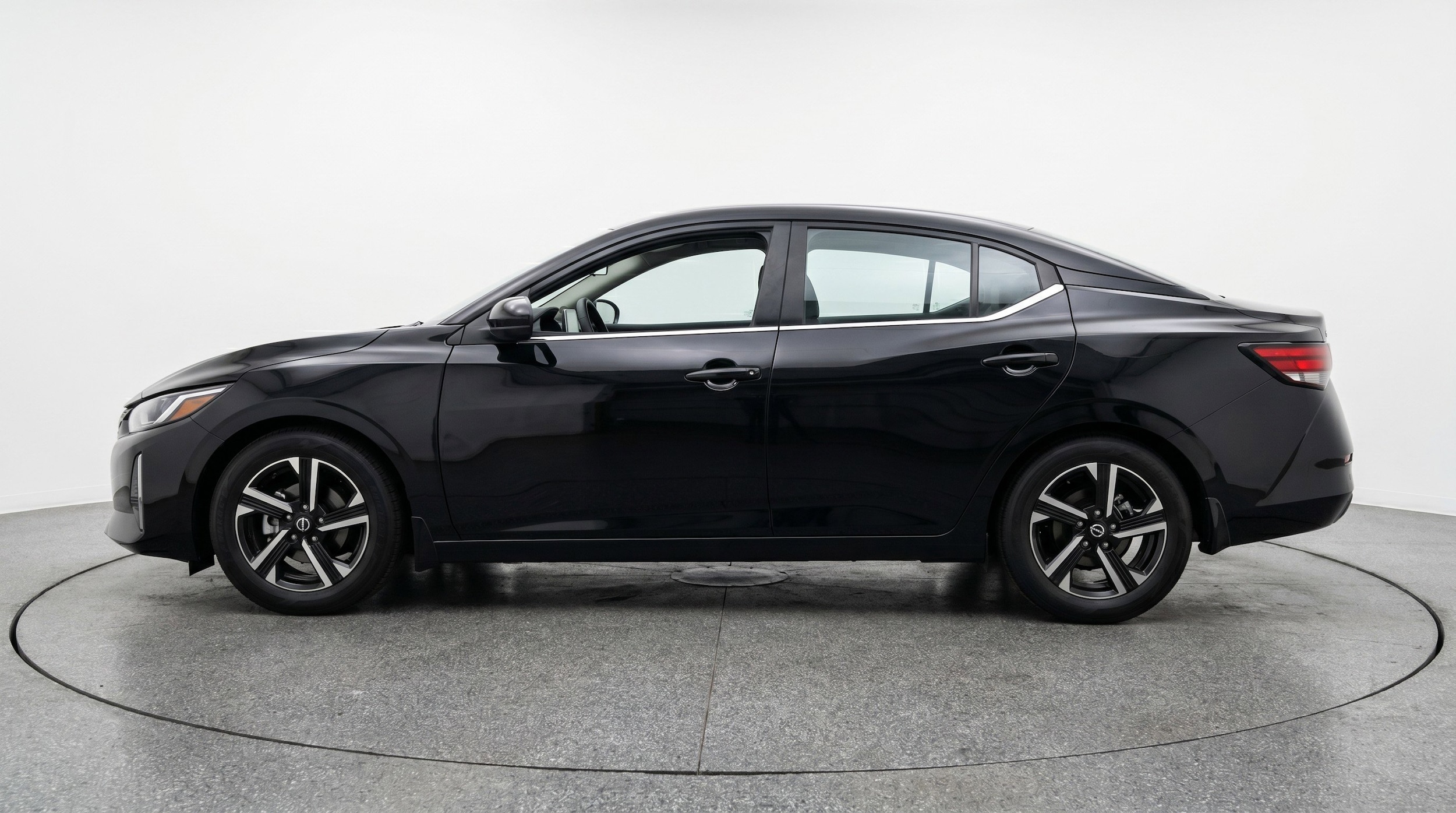 Thumbnail: 2025 Nissan Sentra - 5
