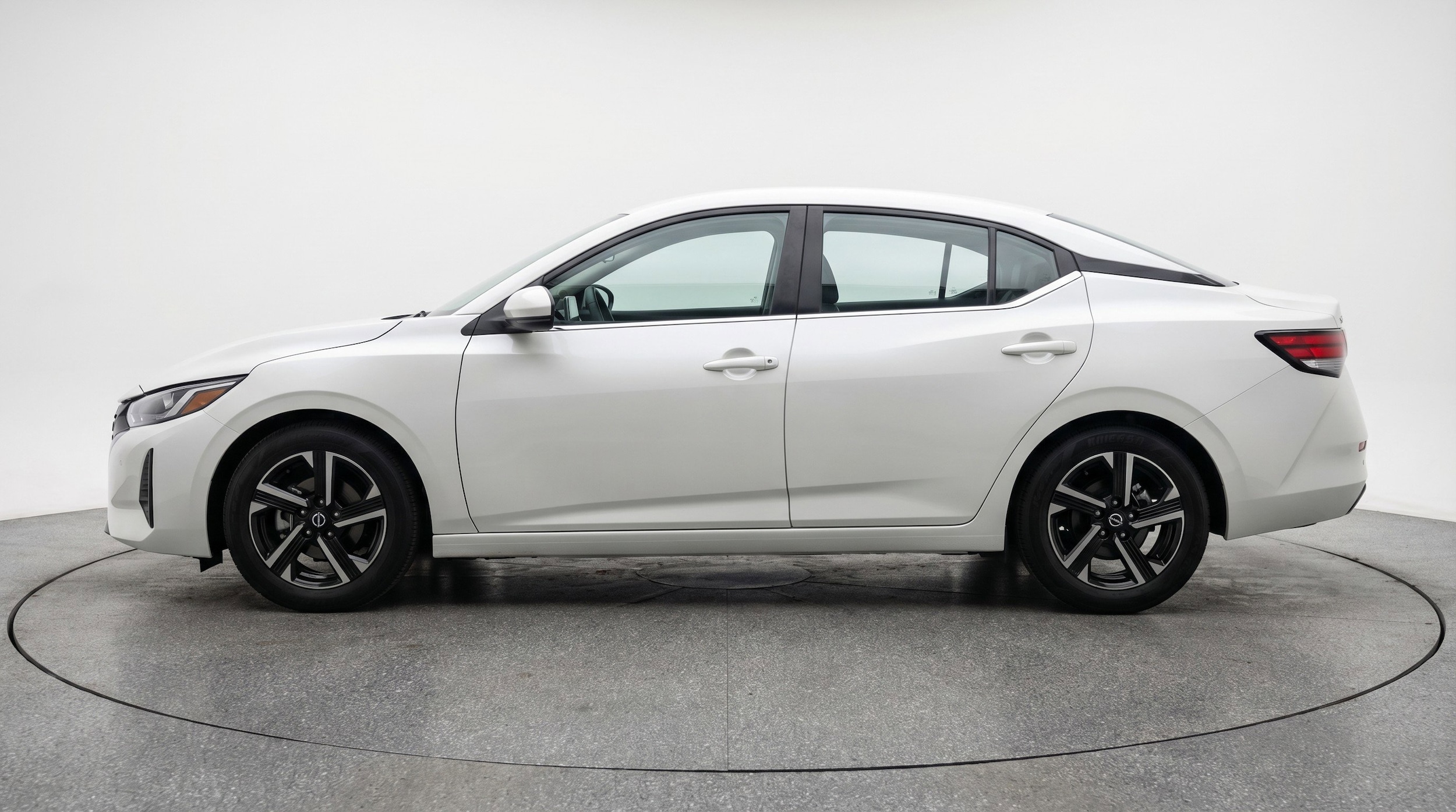 Thumbnail: 2025 Nissan Sentra - 5