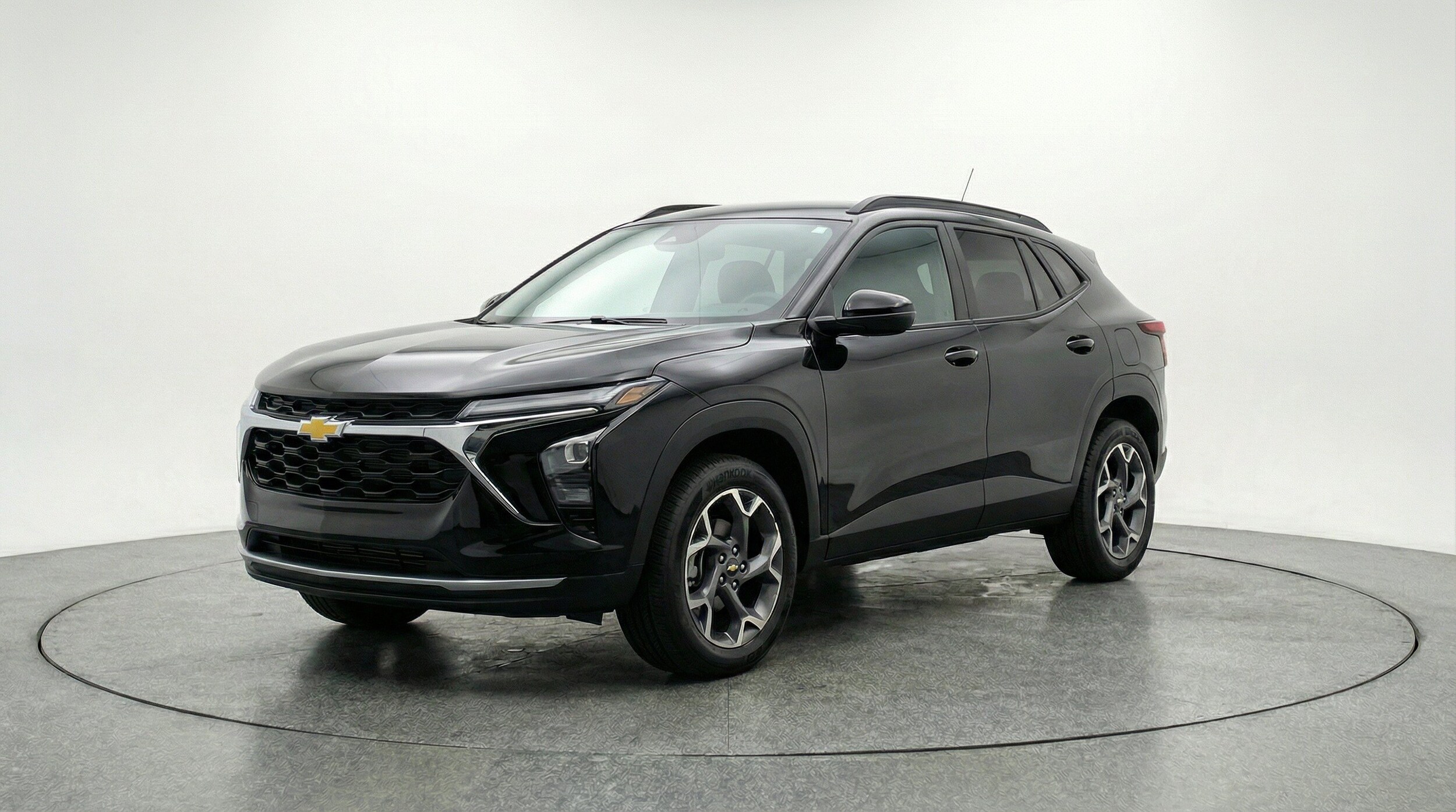 Thumbnail: 2025 Chevrolet Trax - 3