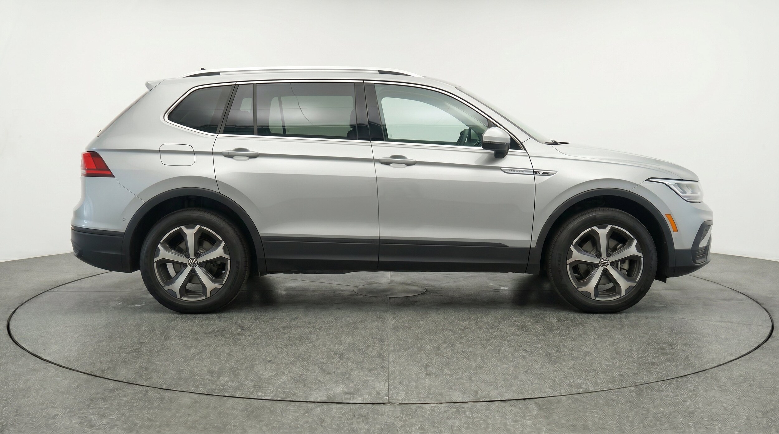 Thumbnail: 2026 Volkswagen Tiguan - 10