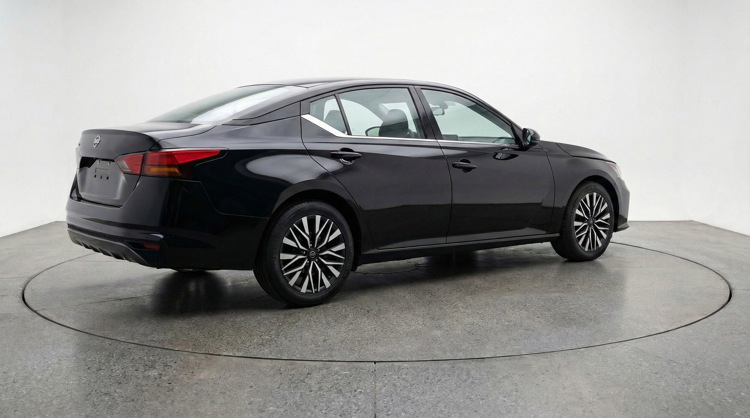 Thumbnail: 2025 Nissan Altima - 9