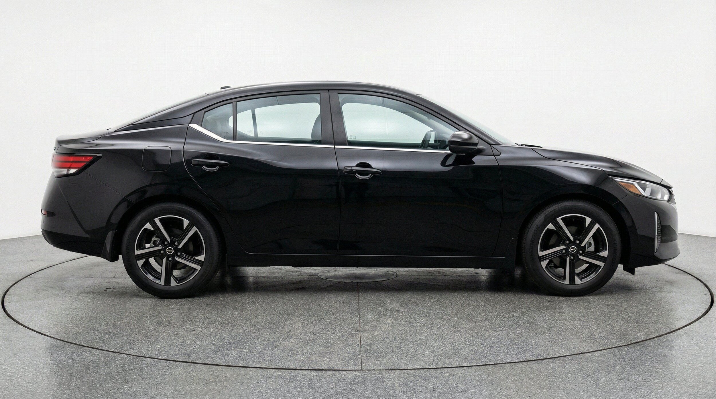 Thumbnail: 2025 Nissan Sentra - 11