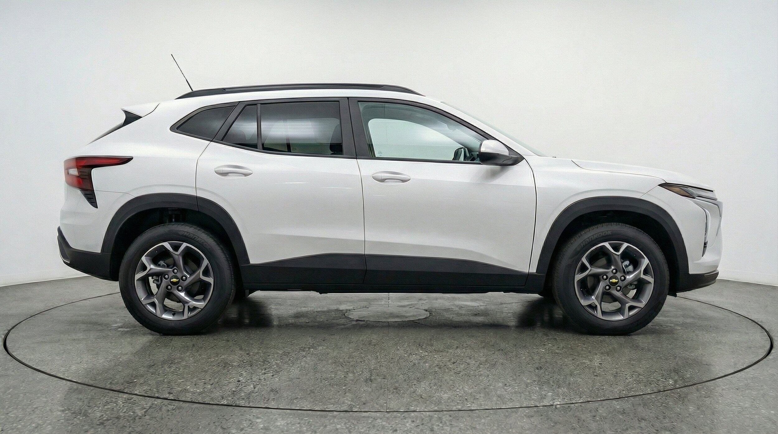 Thumbnail: 2025 Chevrolet Trax - 11