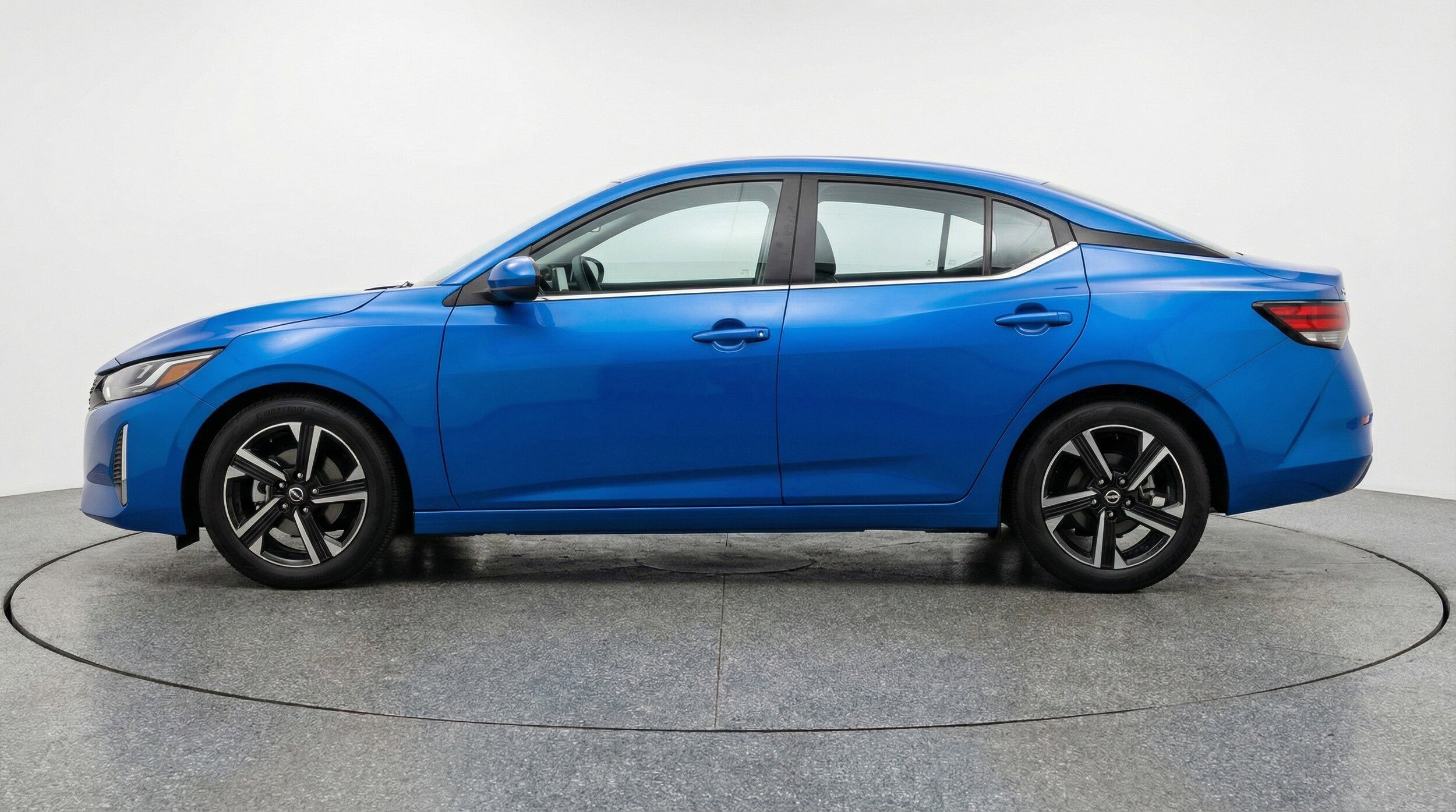 Thumbnail: 2025 Nissan Sentra - 5