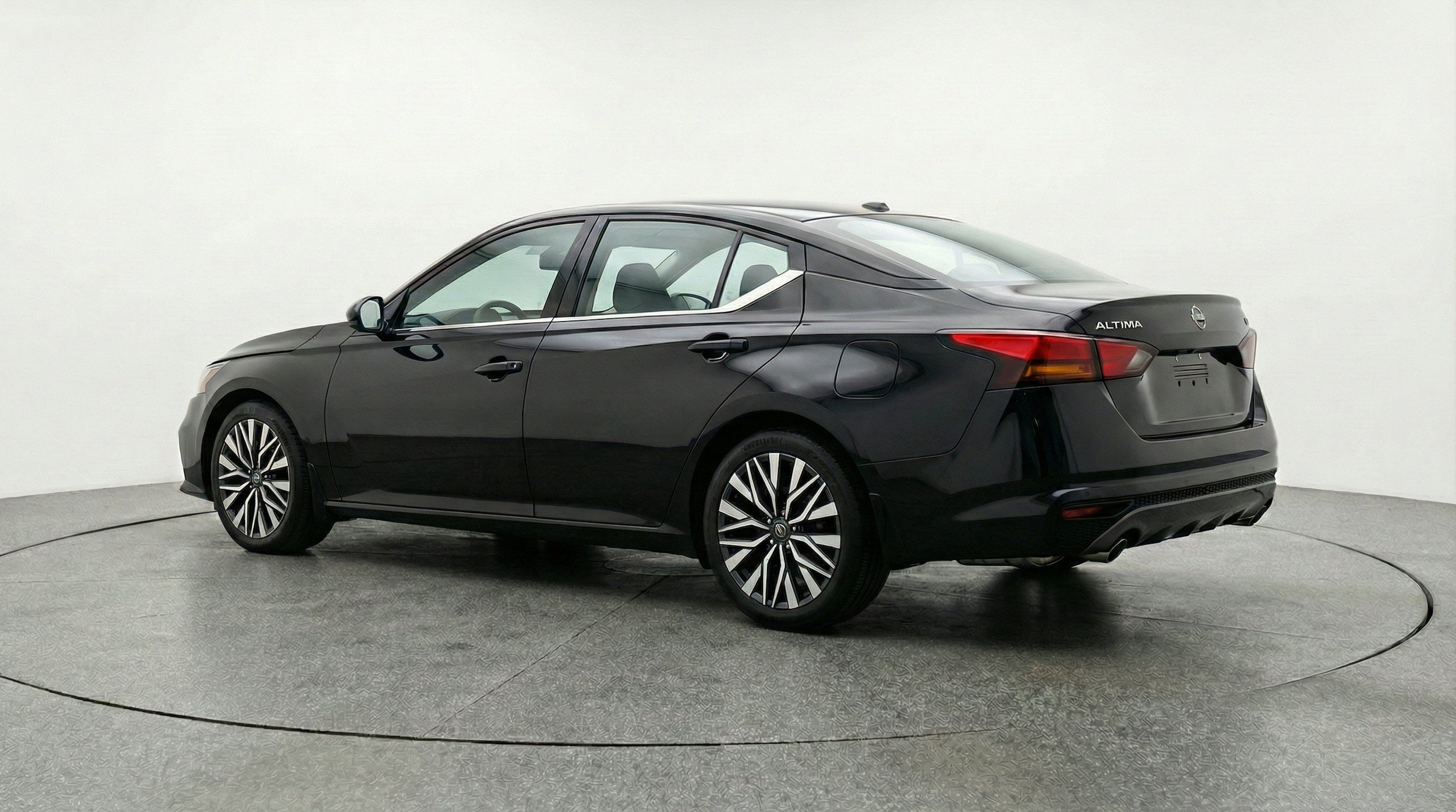 Thumbnail: 2025 Nissan Altima - 6