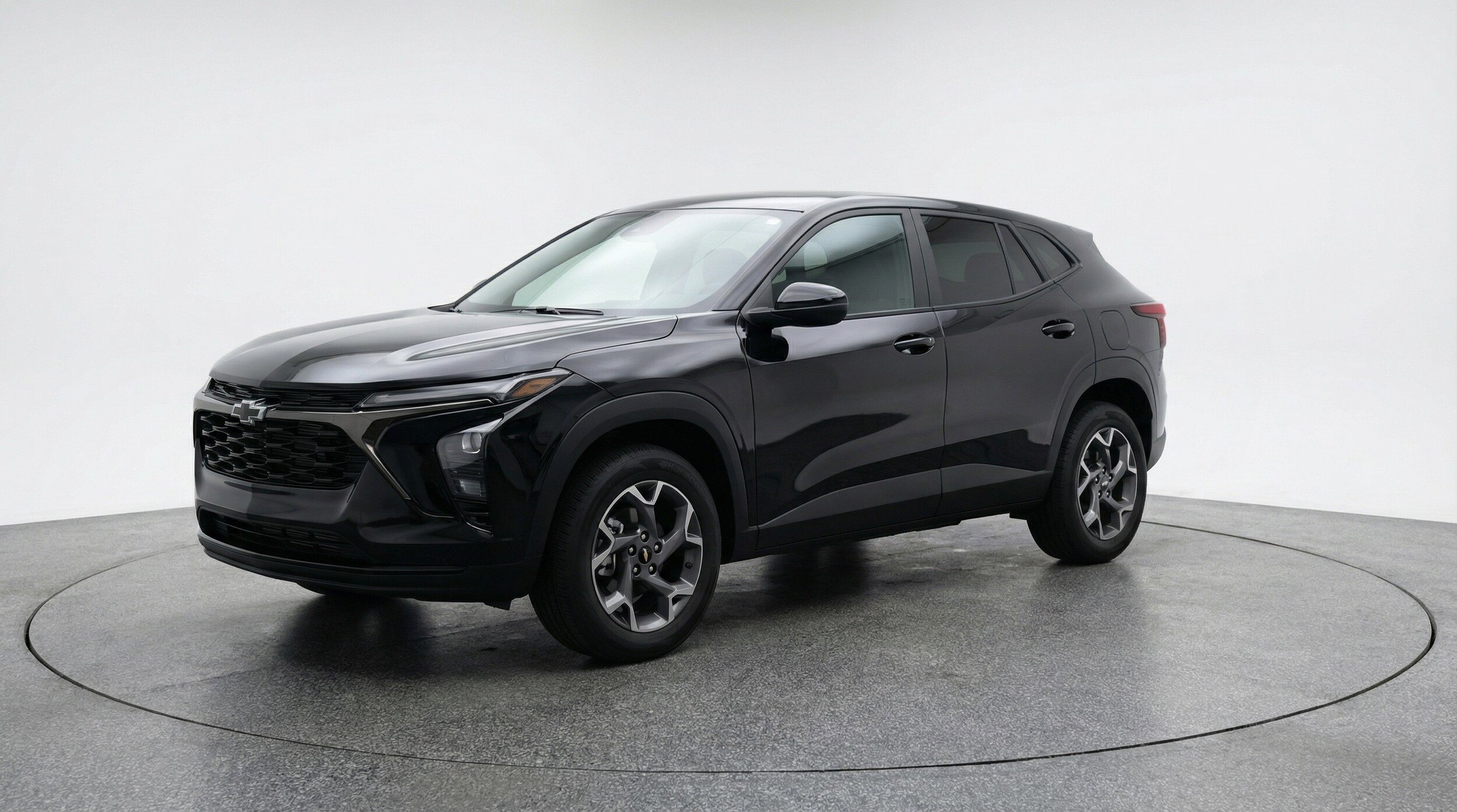 Thumbnail: 2025 Chevrolet Trax - 3