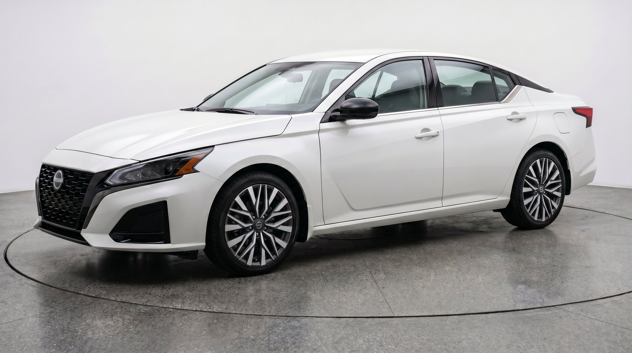 Thumbnail: 2025 Nissan Altima - 3