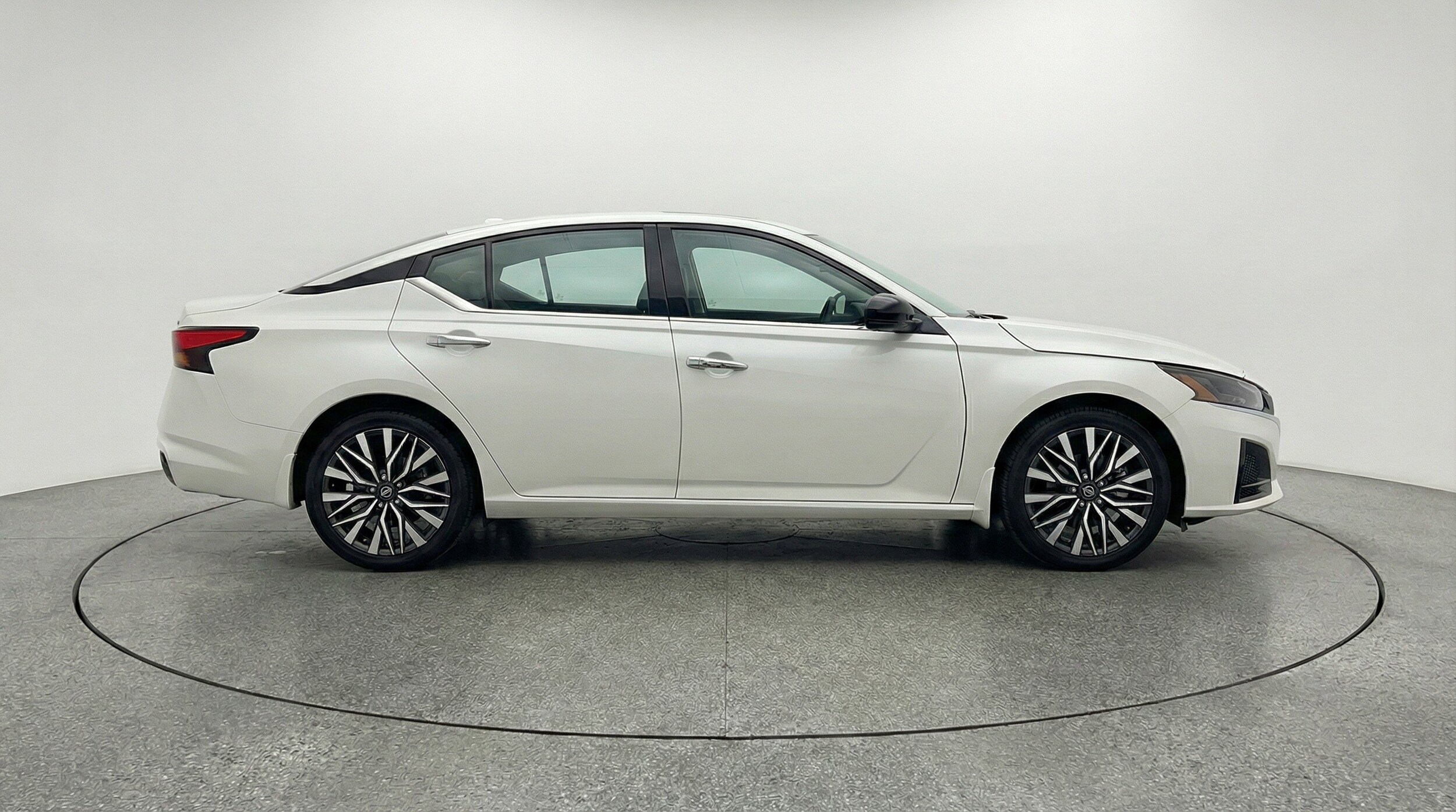 Thumbnail: 2025 Nissan Altima - 11